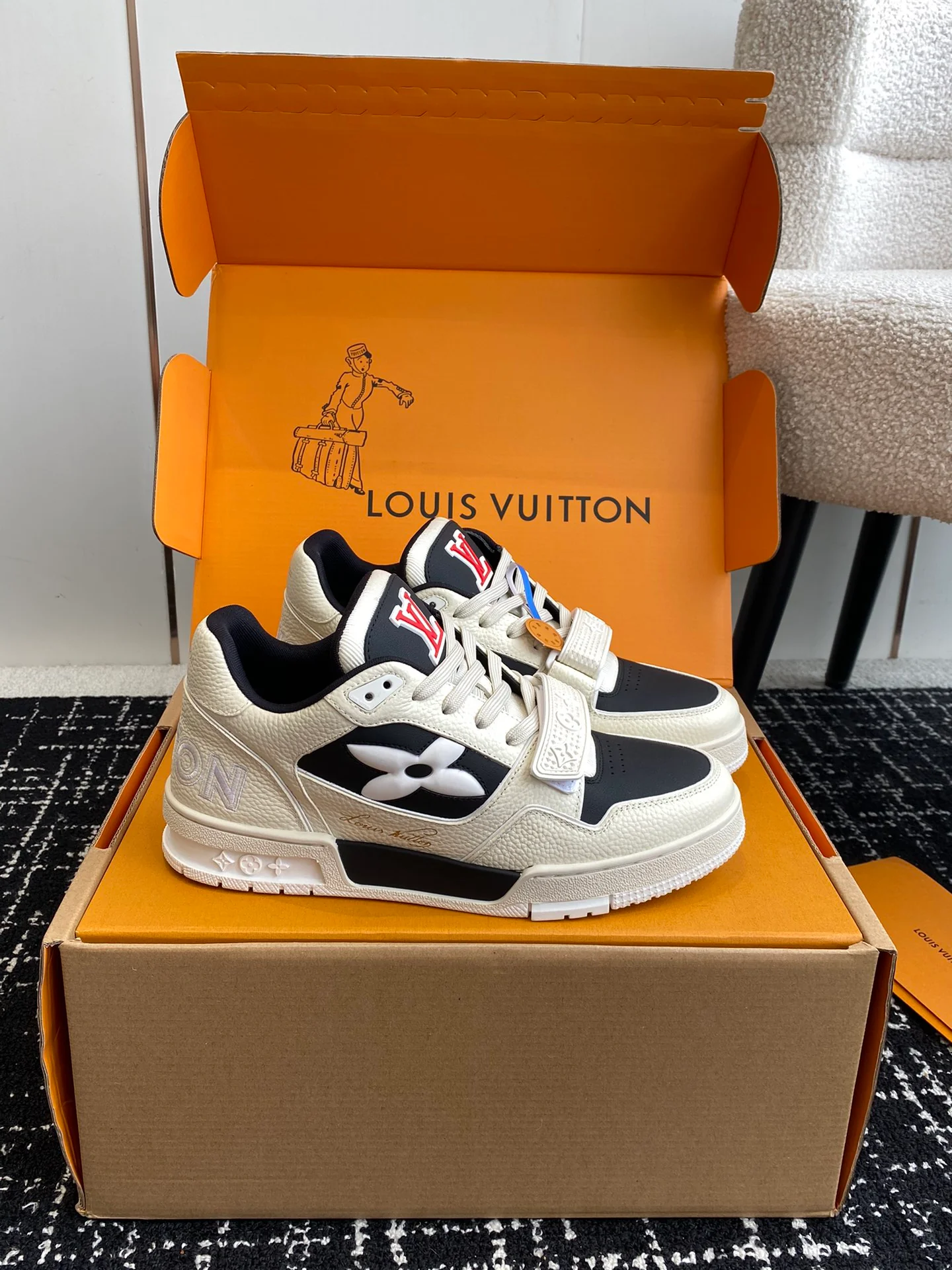 Скейтбордные кроссовки LV-2024 - черные