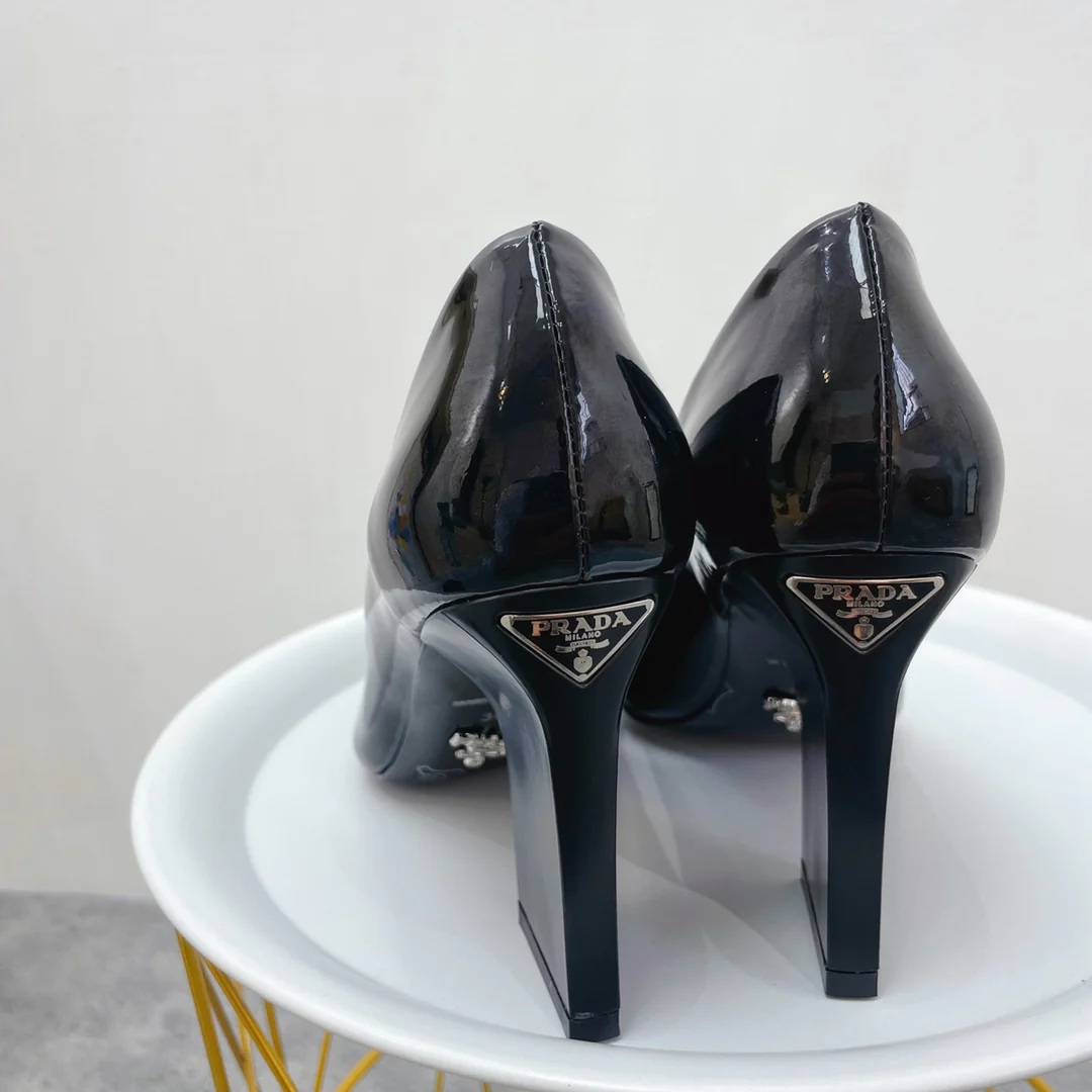 Новинки Prada весна/лето 2022 - Туфли на высоком каблуке - 1