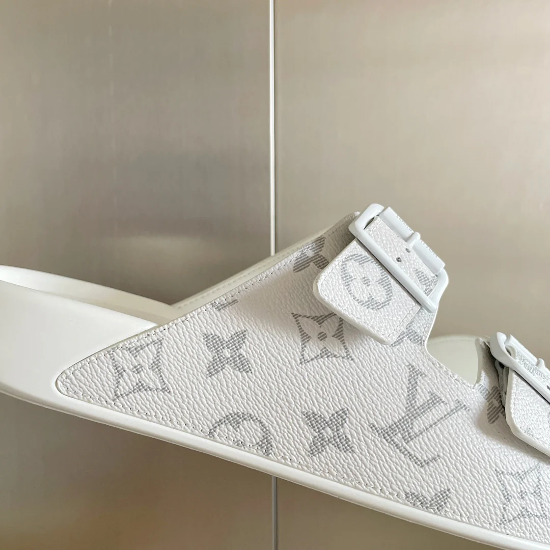 LV 2023 Новая серия кроссовок Monogram White