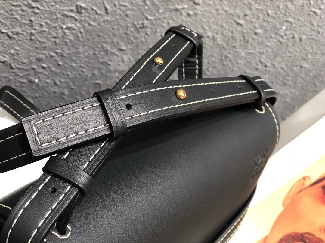 Loewe-gate-small-20x19x11-5-cm-7