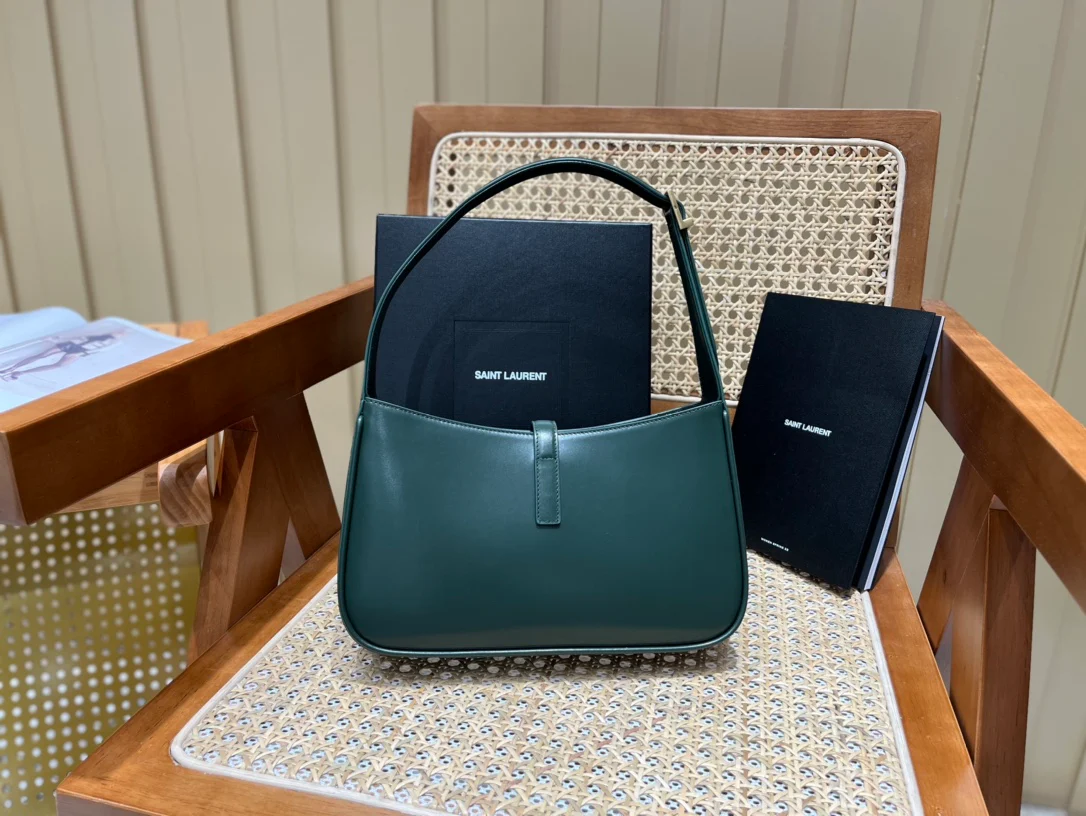 Сумка-седло YSL - зеленая с золотой фурнитурой - гладкая кожа