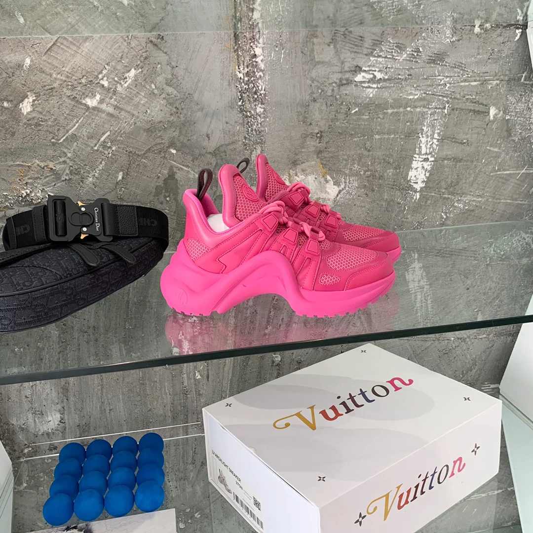 Обувь LV - Массивные кроссовки LV - 18