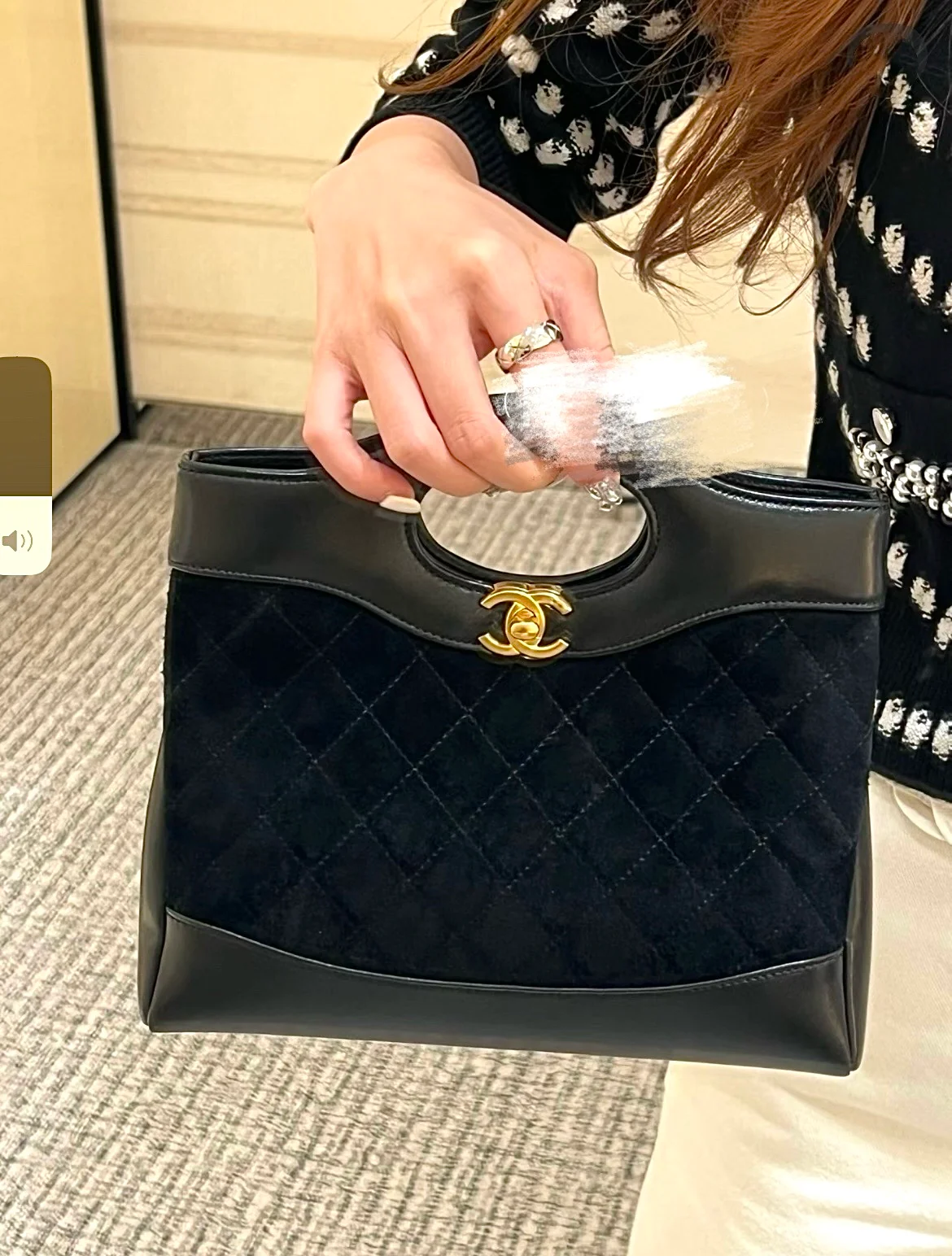 Мини-сумка Chanel 25p 31 из замши, черная