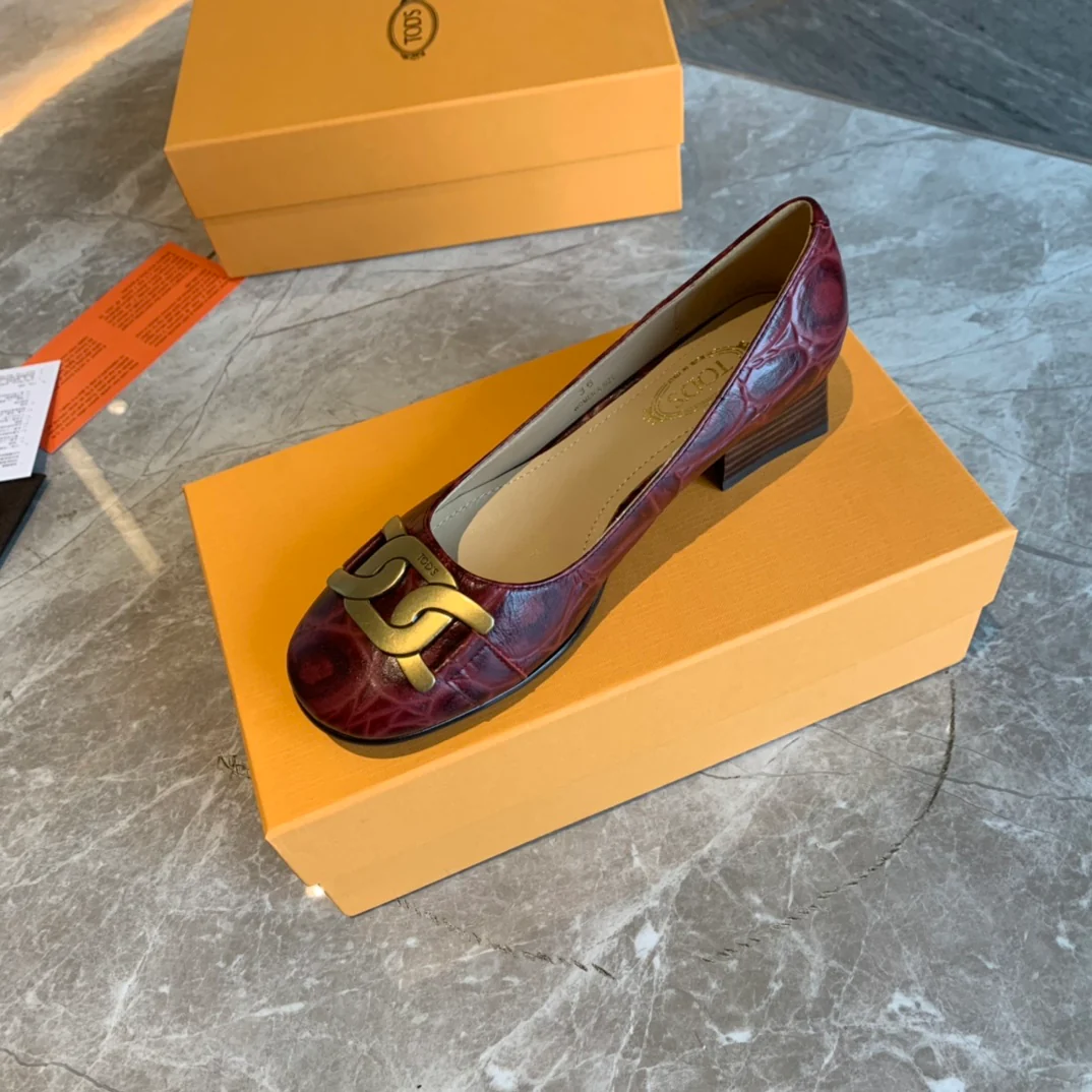 Туфли на низком каблуке Tods