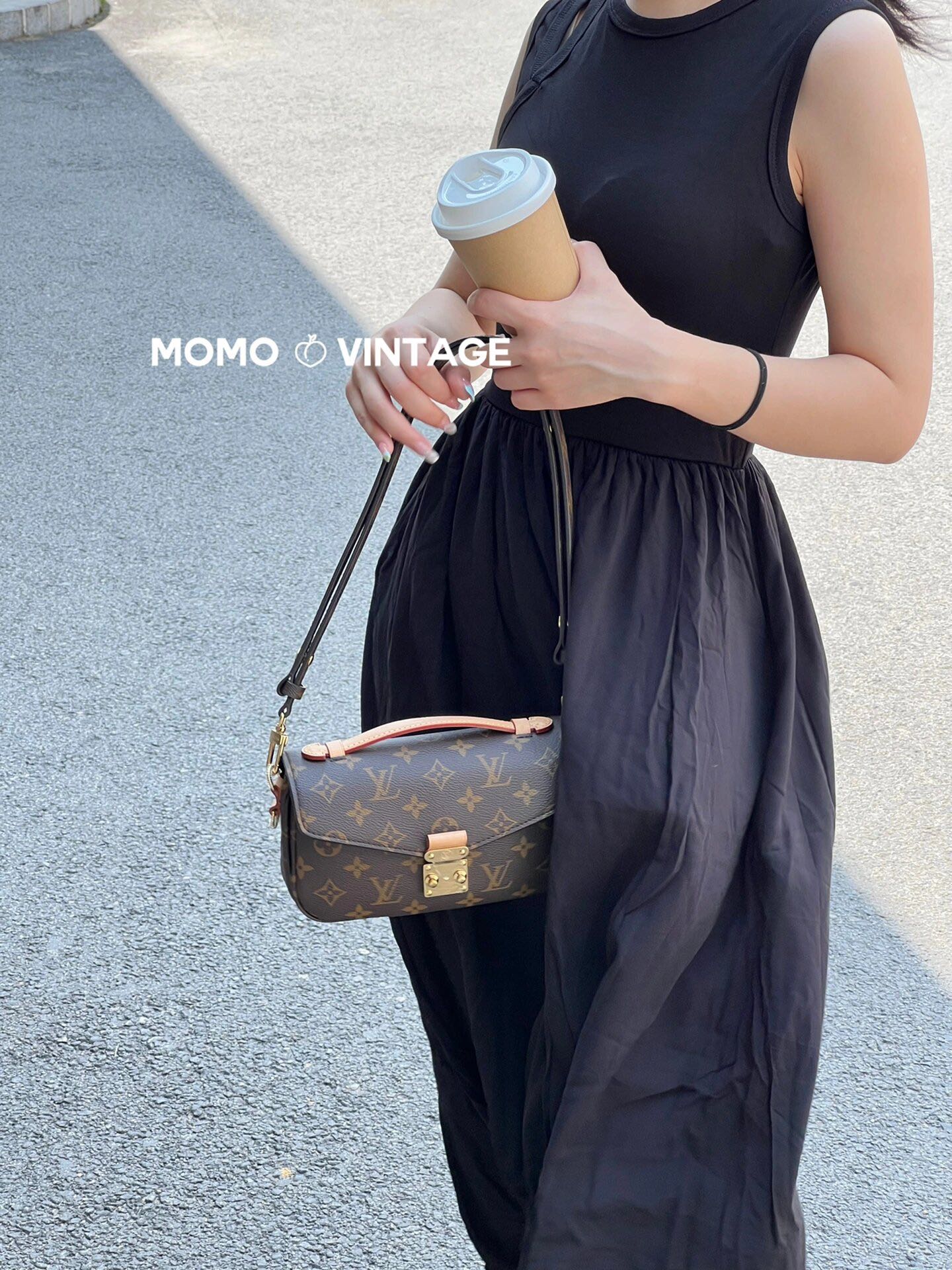 m46279-LV-pochette-metis-east-west-messenger bag-shoulder/crossbody bag