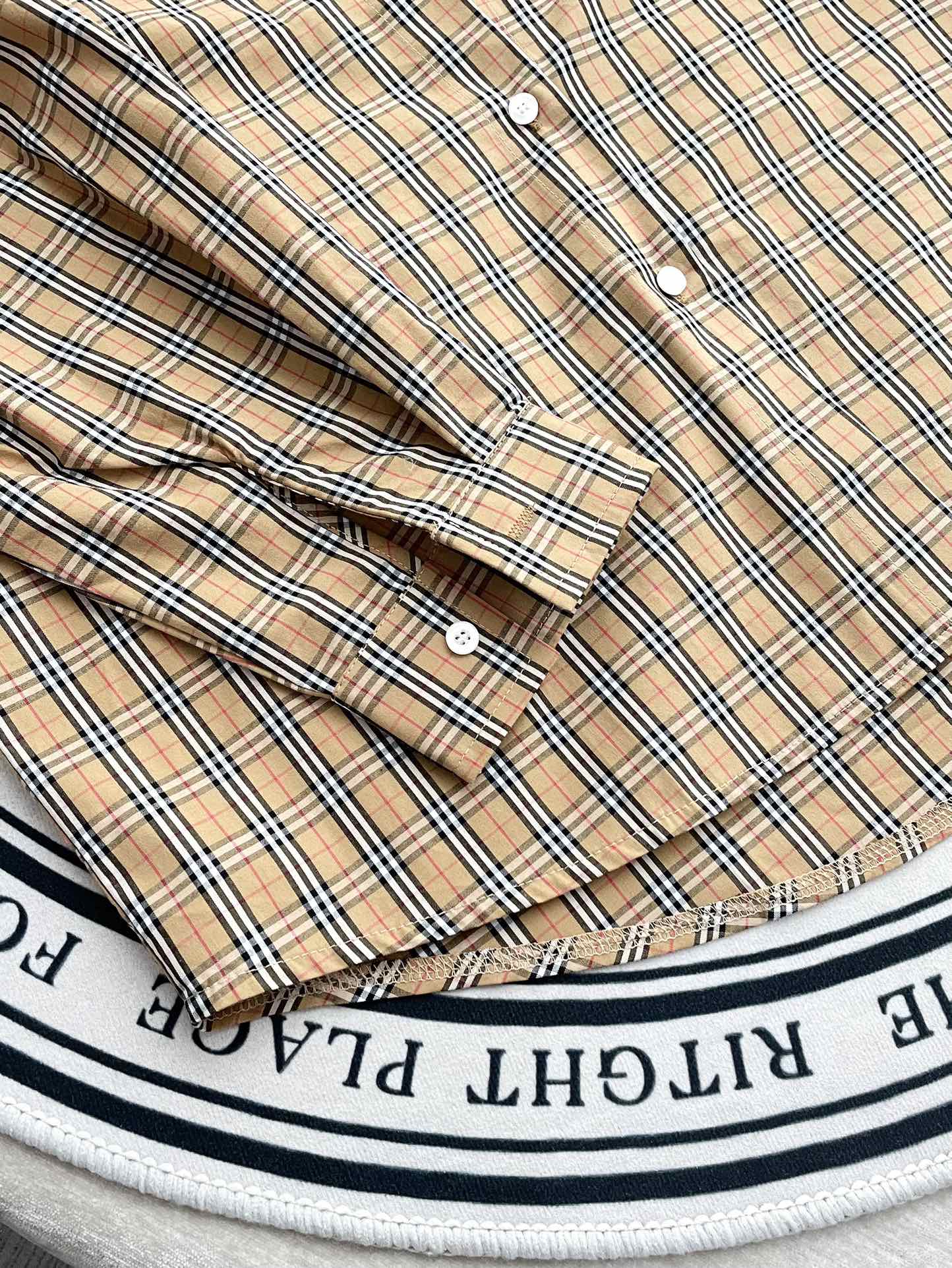 Футболка с коротким рукавом и вышивкой в ??виде медведя Burberry 2403, свободного кроя, клетчатая.