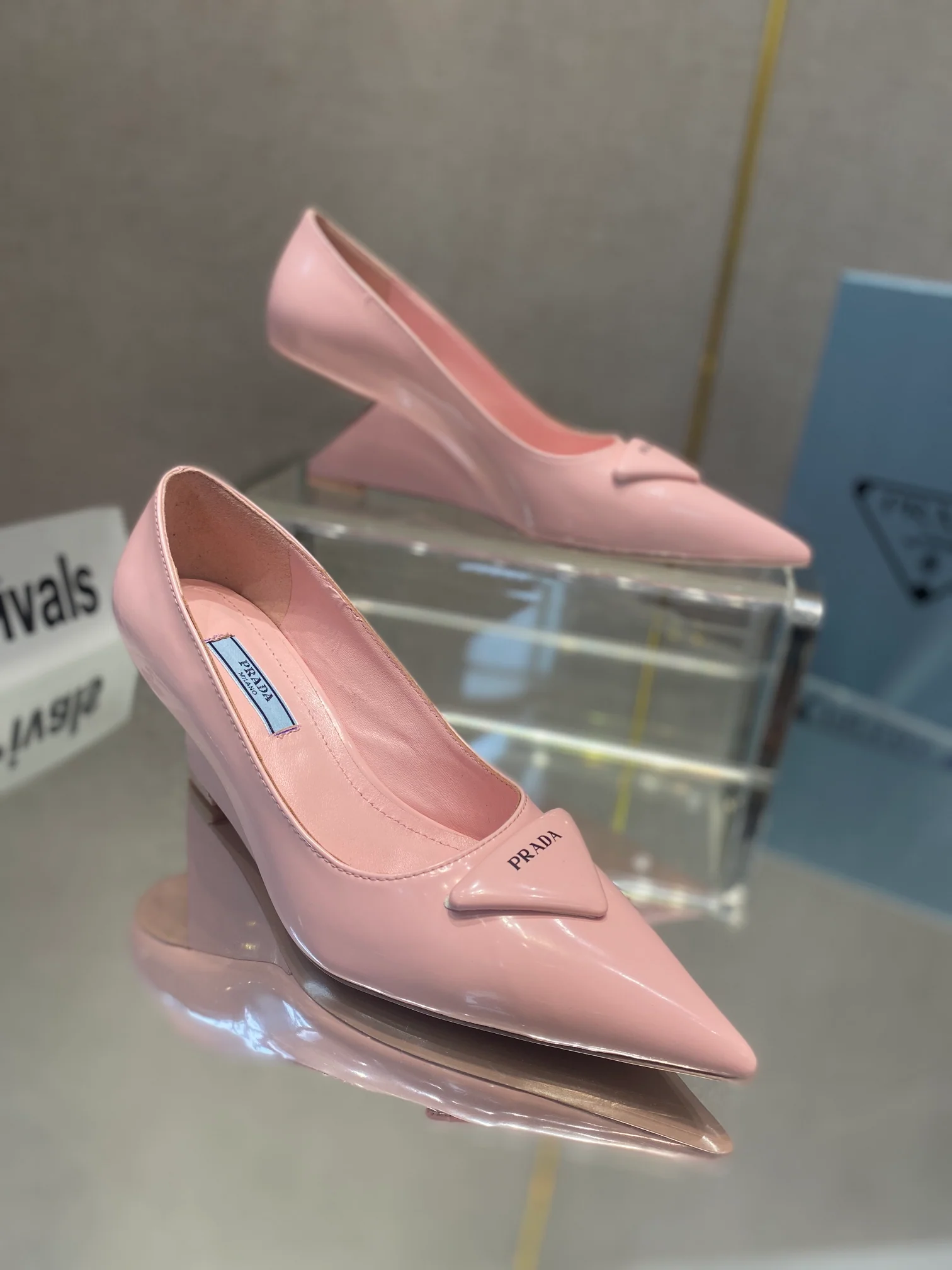 Туфли Prada - Prada - лакированные туфли на низком каблуке - розовые