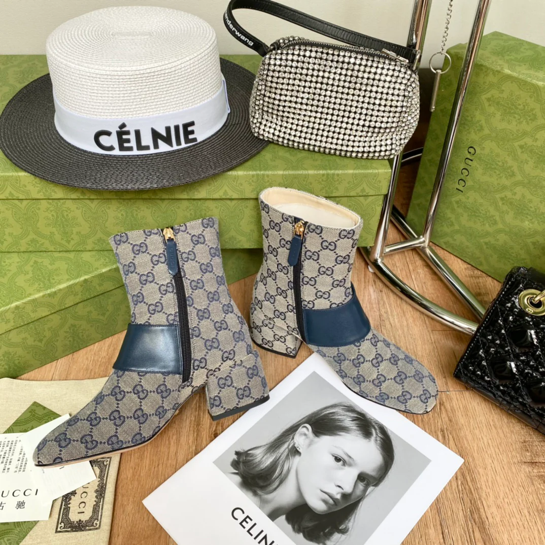 Новинка сезона осень/зима Gucci 22ss - Классические ботильоны с золотой пряжкой - Монограмма - 2