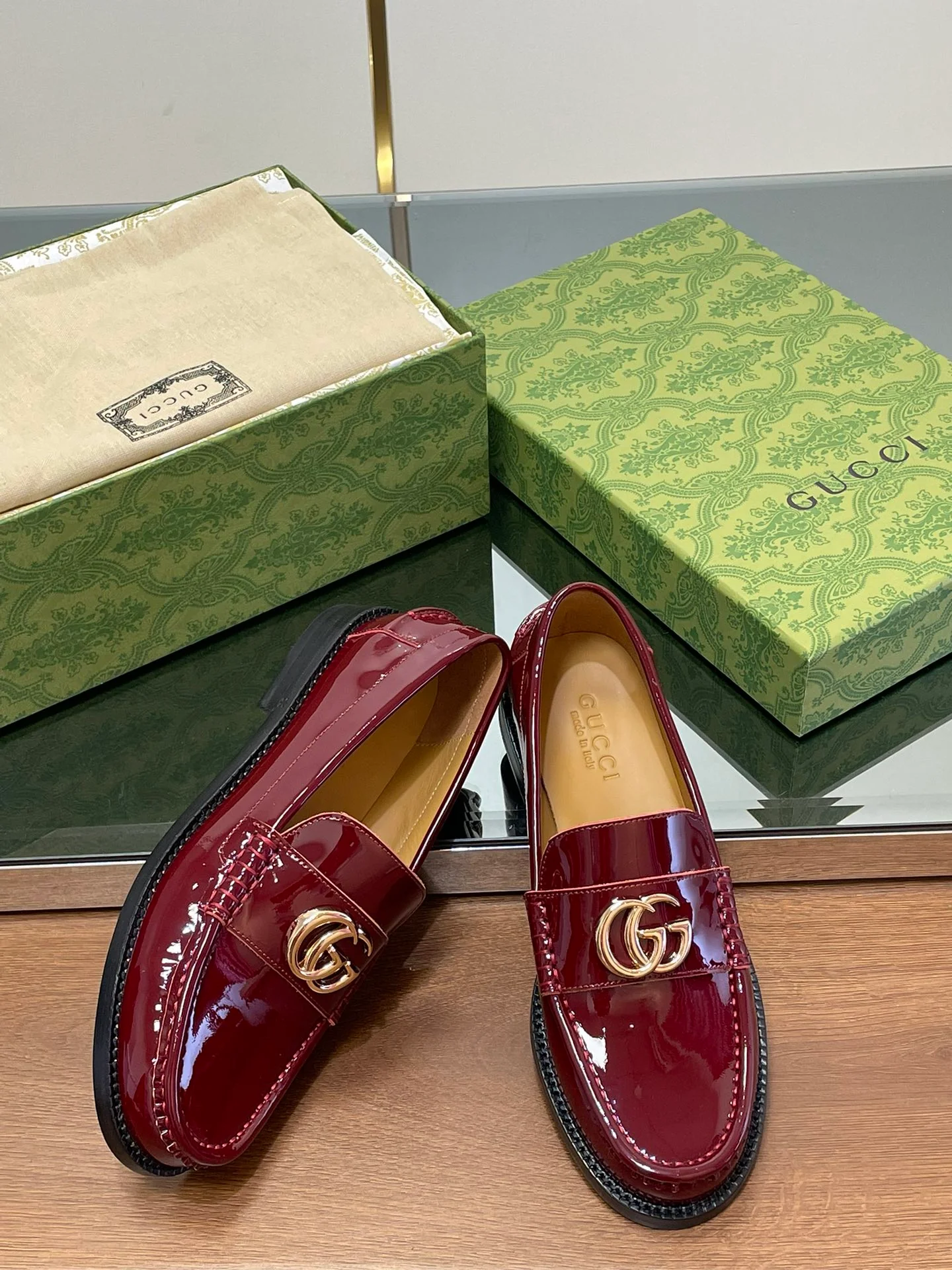 Лоферы Gucci 2024 - бордовые