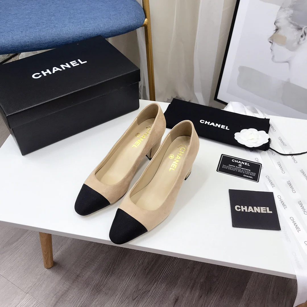 Туфли Chanel на массивном каблуке - Коллекция Métiers d'Art - Абрикос