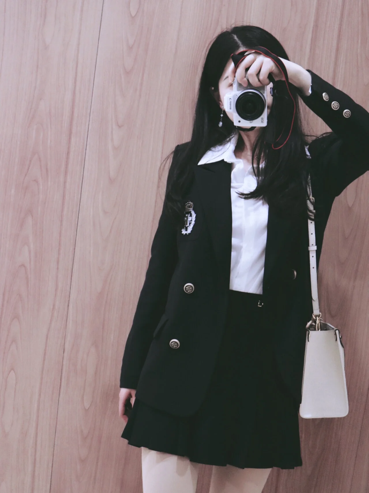 m45495-LV-onthego-mm-Сумка через плечо-белая