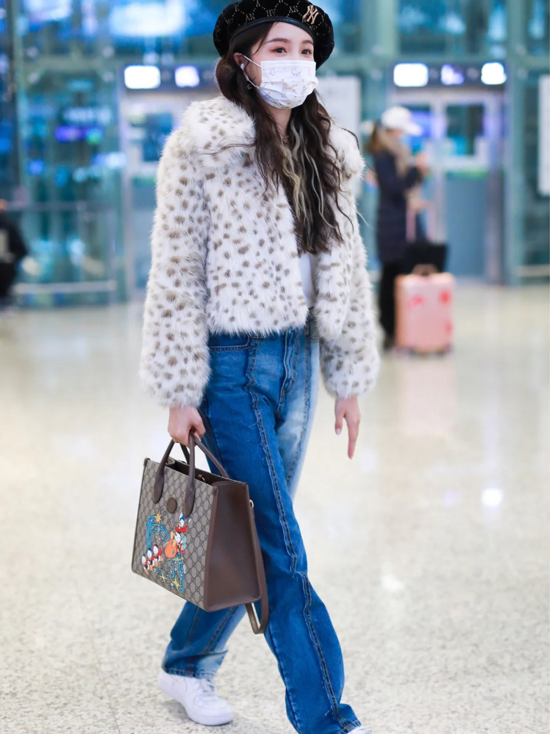 Маленькая сумка для покупок Gucci с изображением Дональда Дака