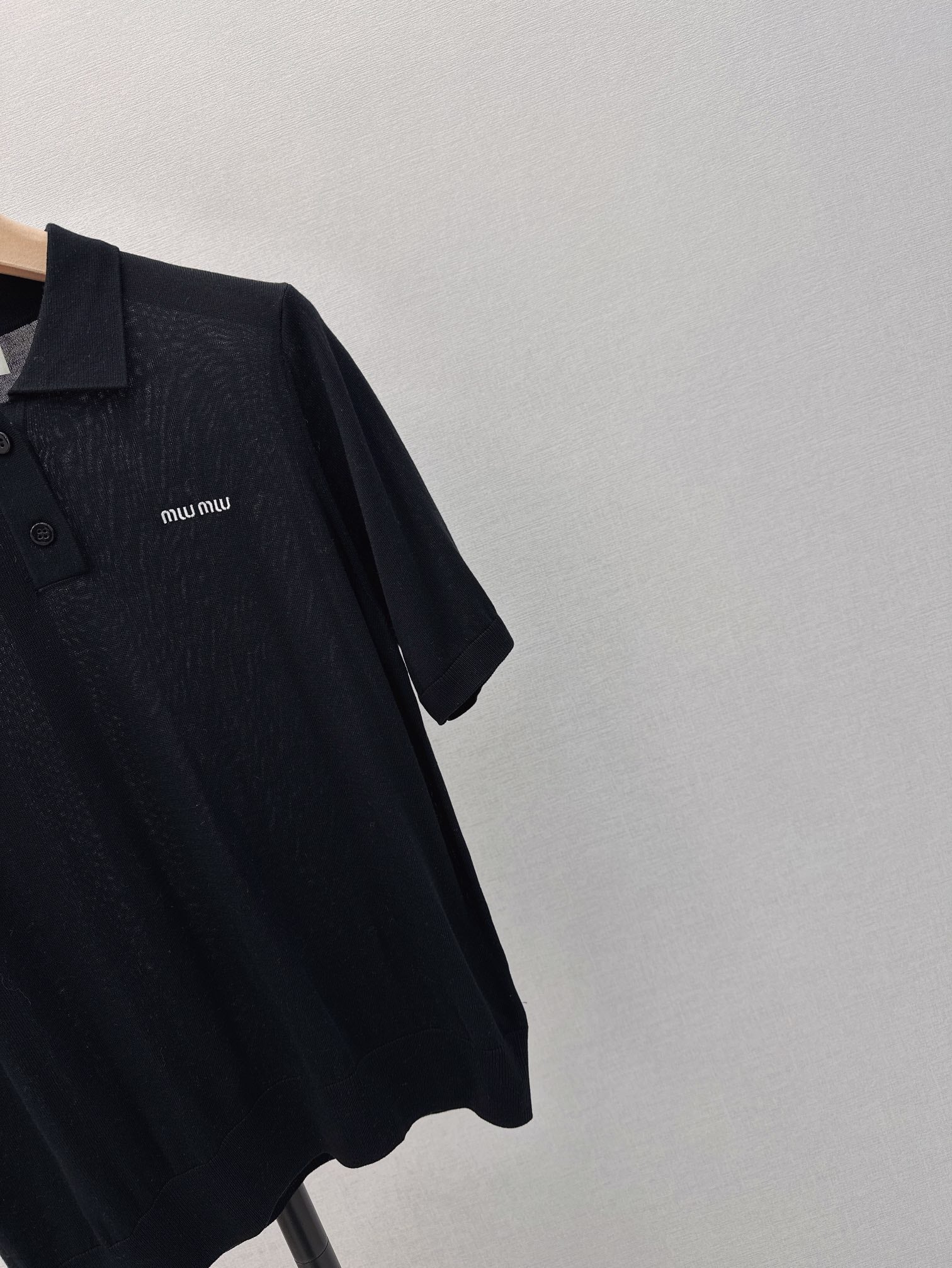 Miu Miu - 2404 - 24ss Весенне-летний новый вязаный свитер-поло - Черный