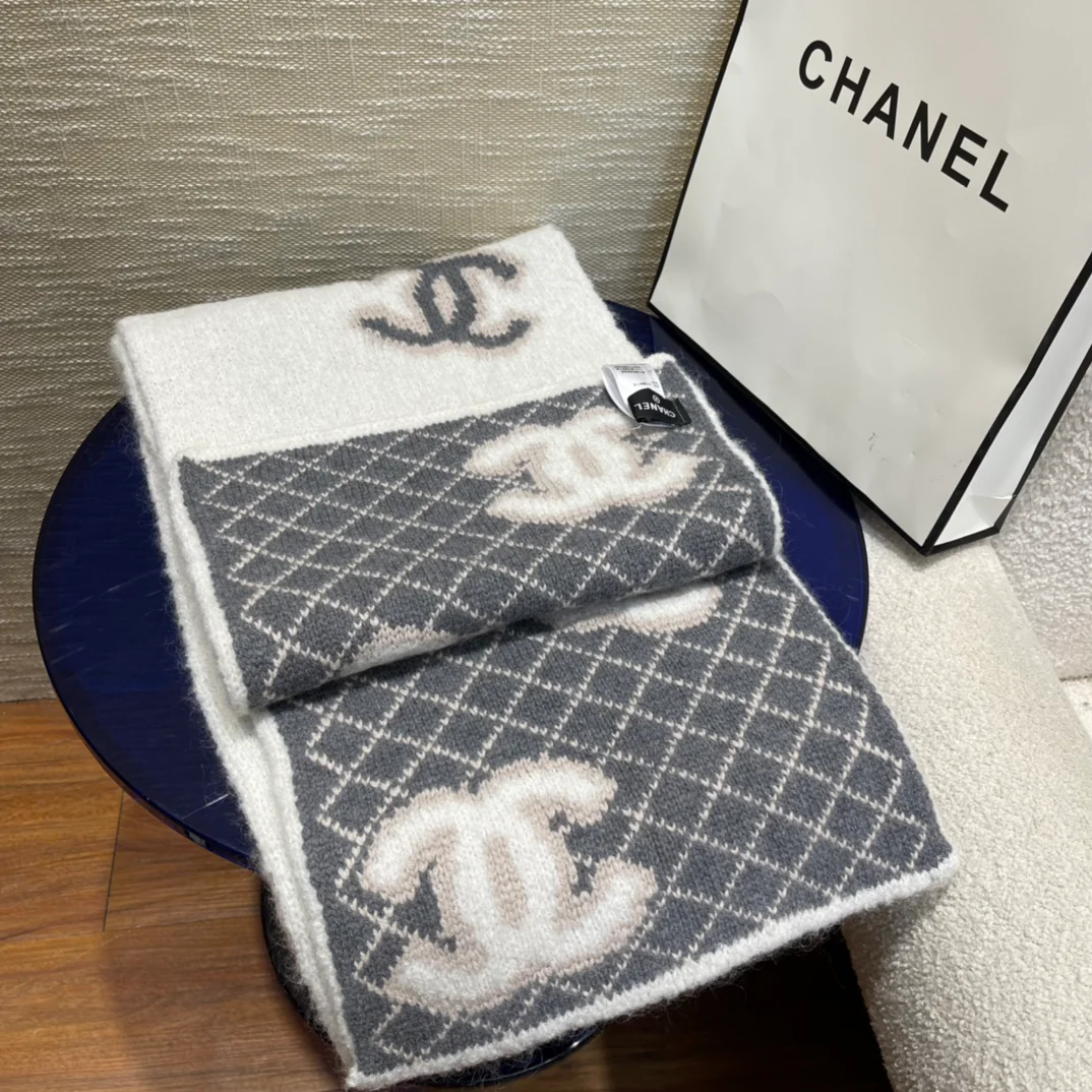 Стеганый кашемировый шарф Chanel - Размер 32 - 190 см - 58 - Шерсть - 33 - Кашемир - 18 - Шелк - Белый Серый