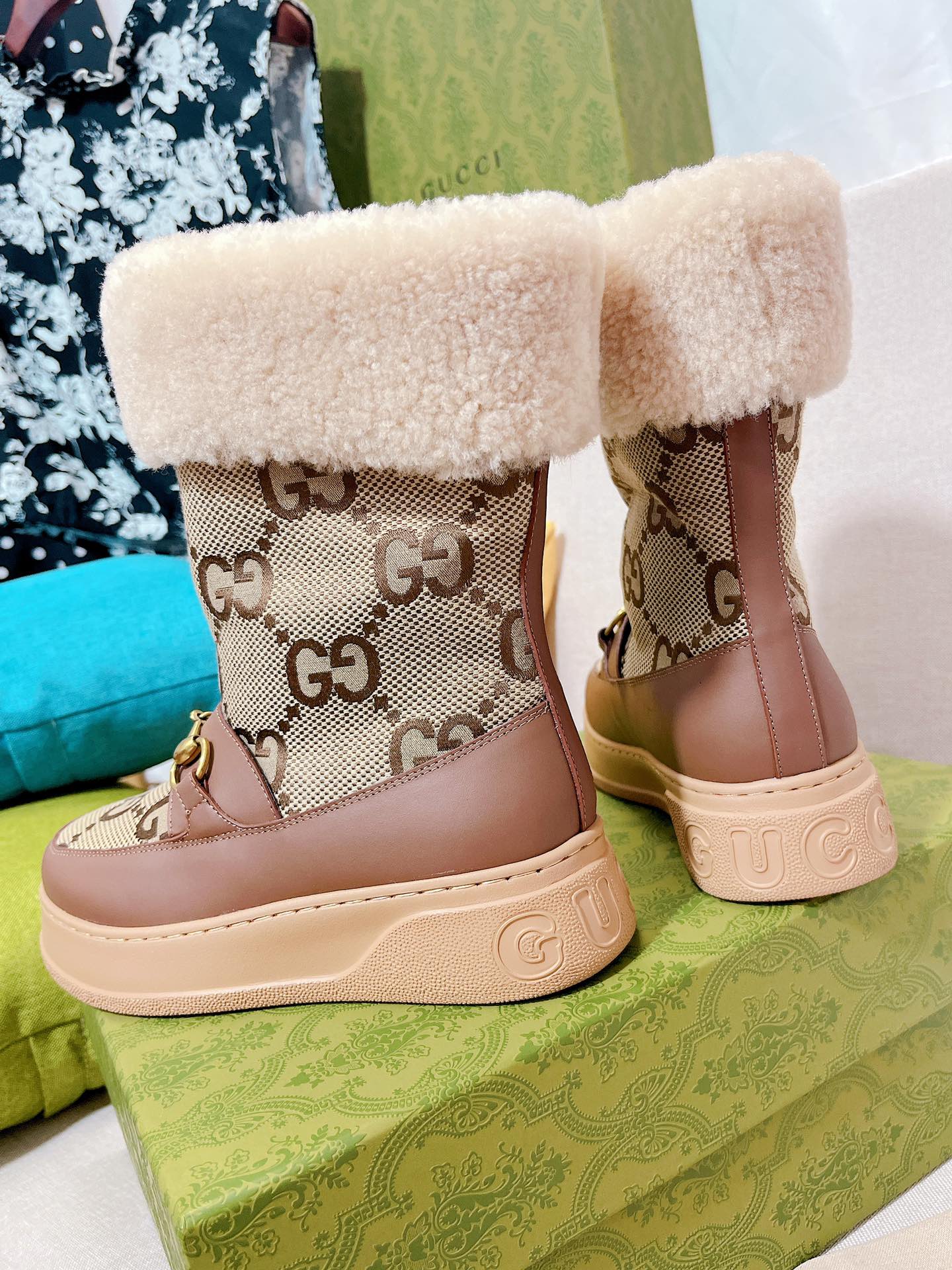 Классические сапоги Gucci с монограммой и пряжкой 