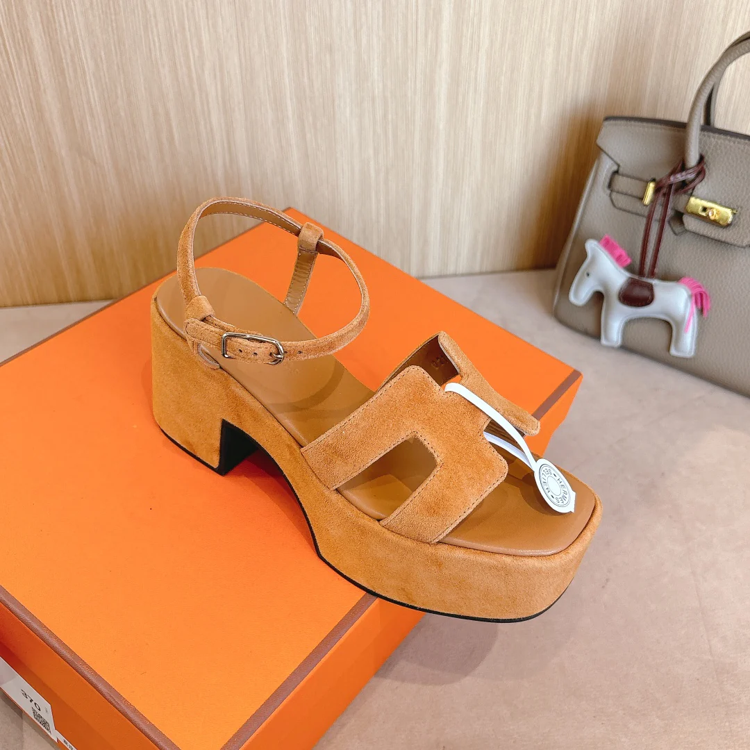 Босоножки на высоком каблуке Hermes 2024 из флиса - Кофейно-коричневые