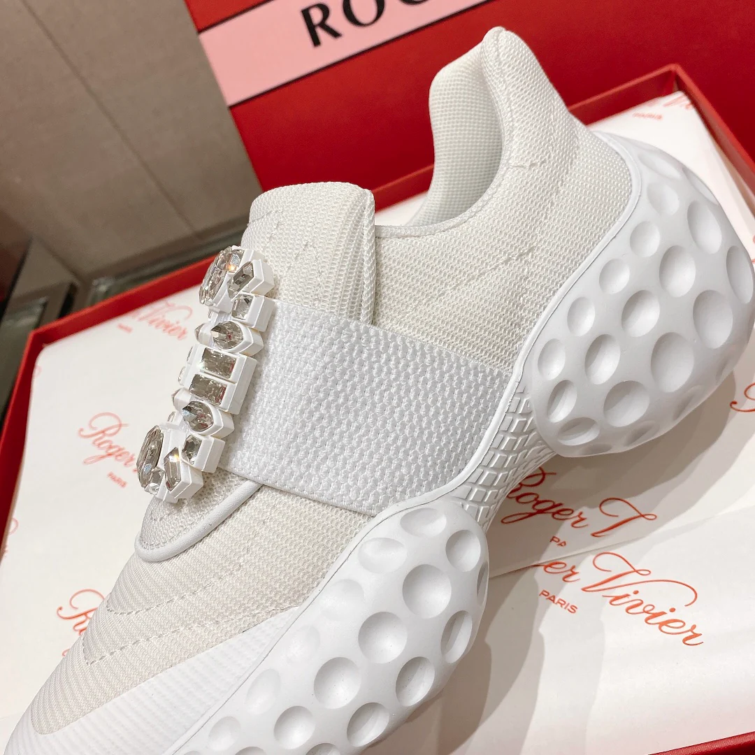 Roger Vivier Run Light - Новейшие кроссовки с хрустальной пряжкой