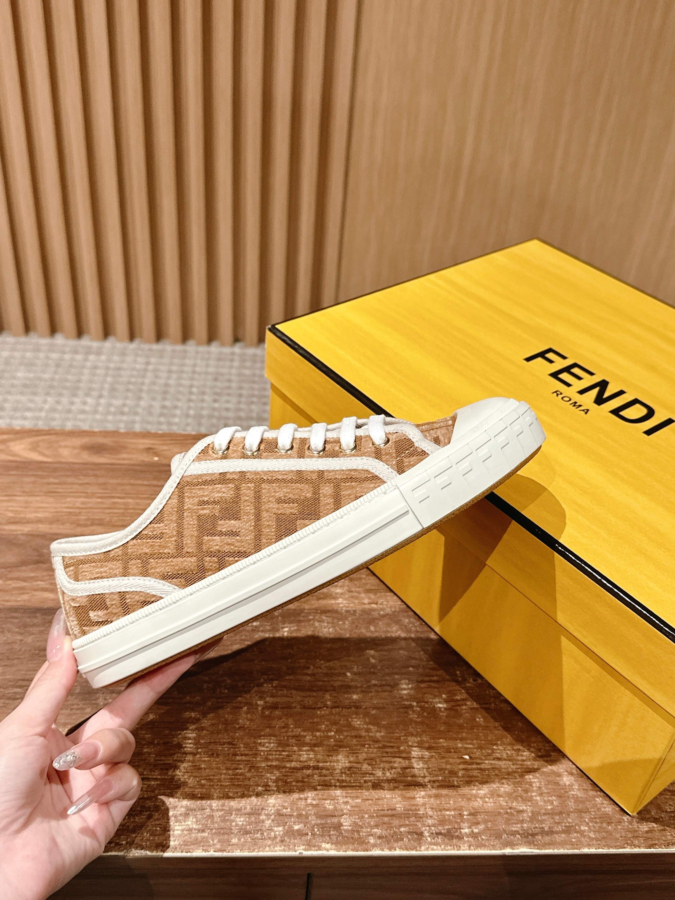 Кед Fendi из парусины - Повседневные балетки - Кофейный цвет