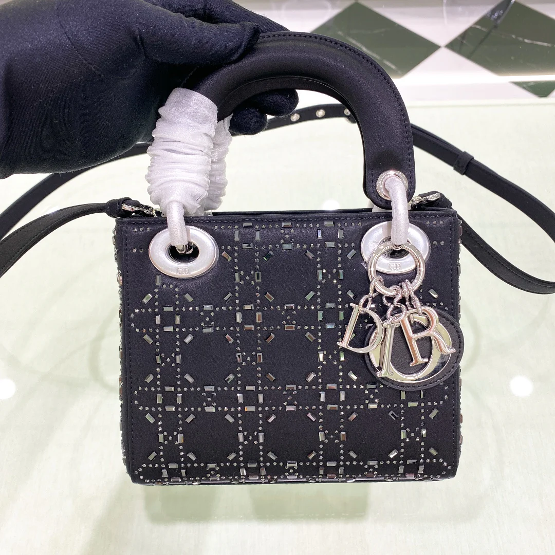 Сумка Dior Lady Dior — три отделения — атлас с узором ?каннаж? — черная