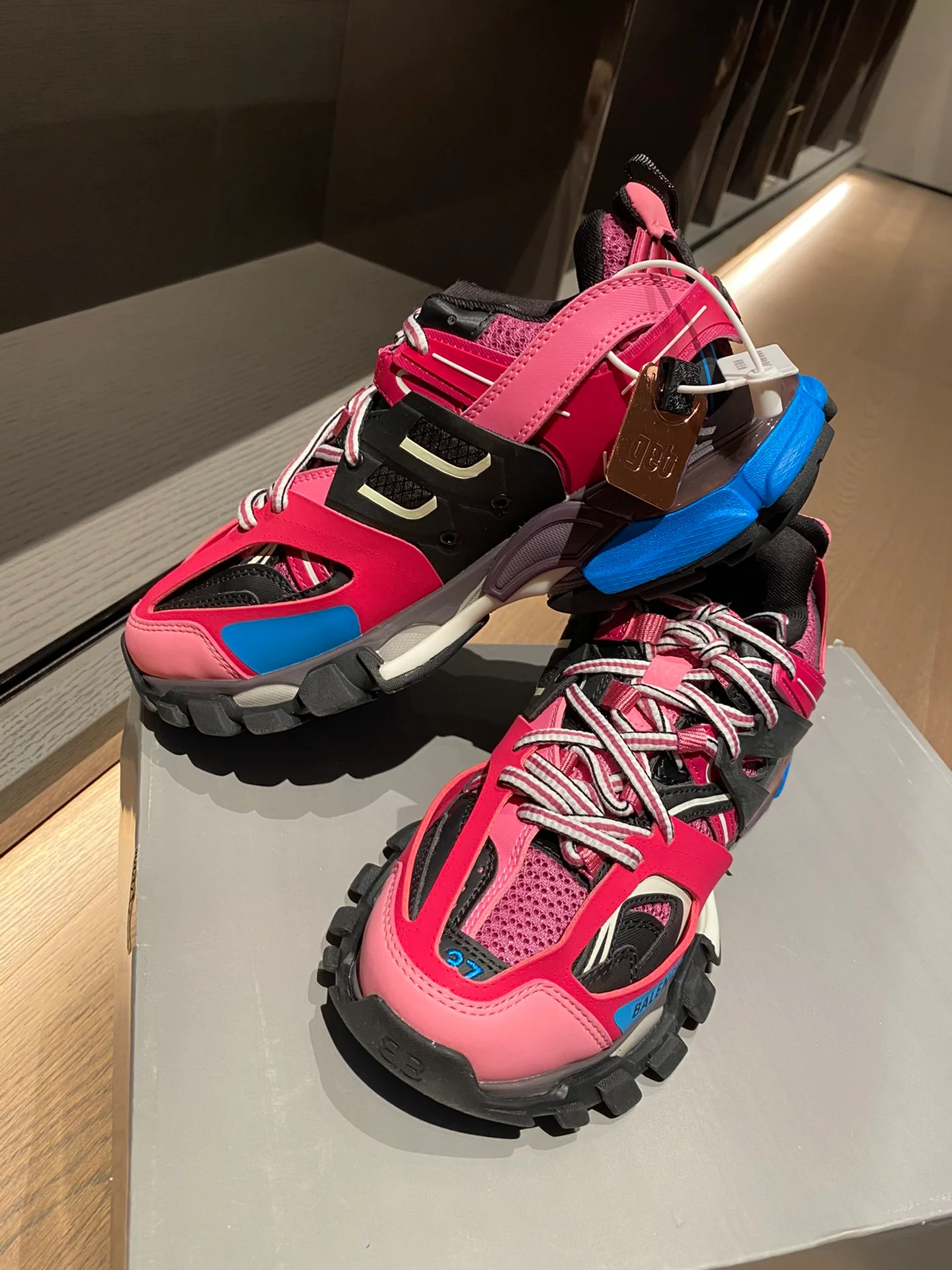 Balenciaga - Dad Shoes - 5