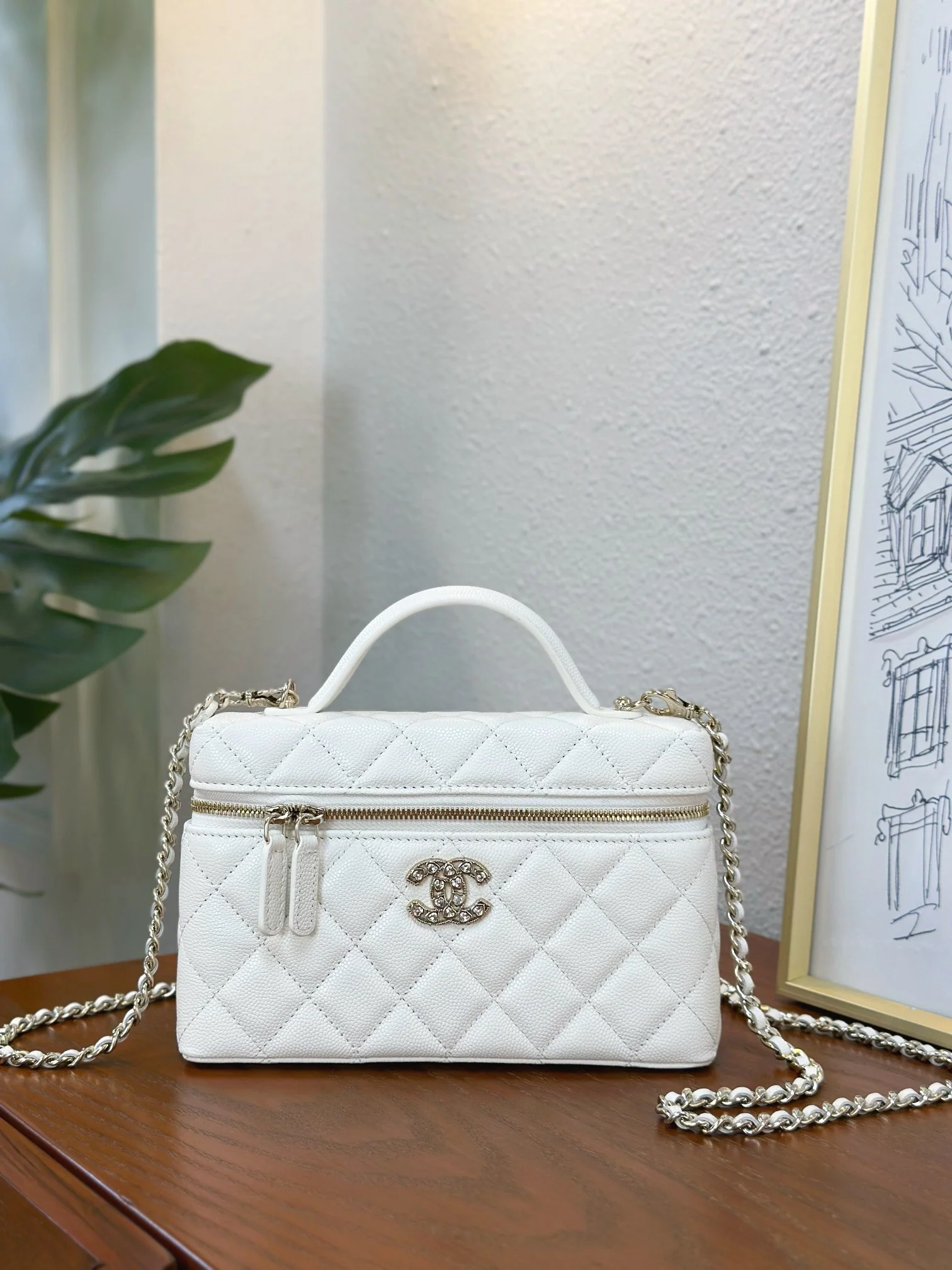 Сумочка Chanel 25p Heart Diamond LP с цепочкой - белая