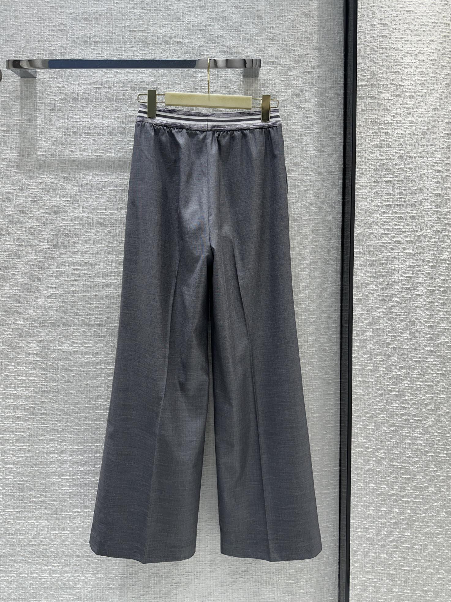 Miu Miu - 2404-24 Новинка ранней весны - Серые прямые брюки с широкими штанинами