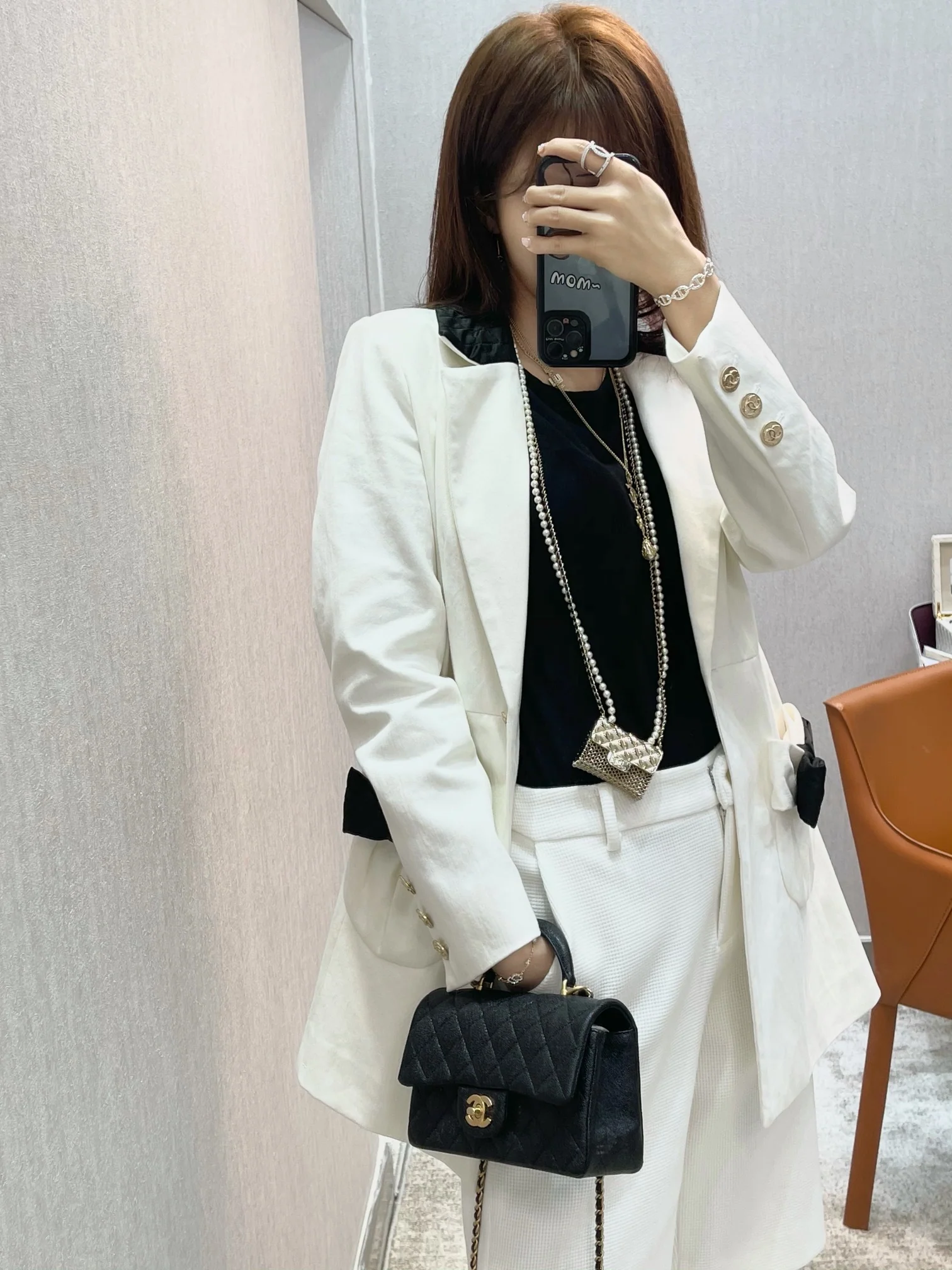 Сумка Chanel Coco Handle - выстиранная телячья кожа с текстурой 