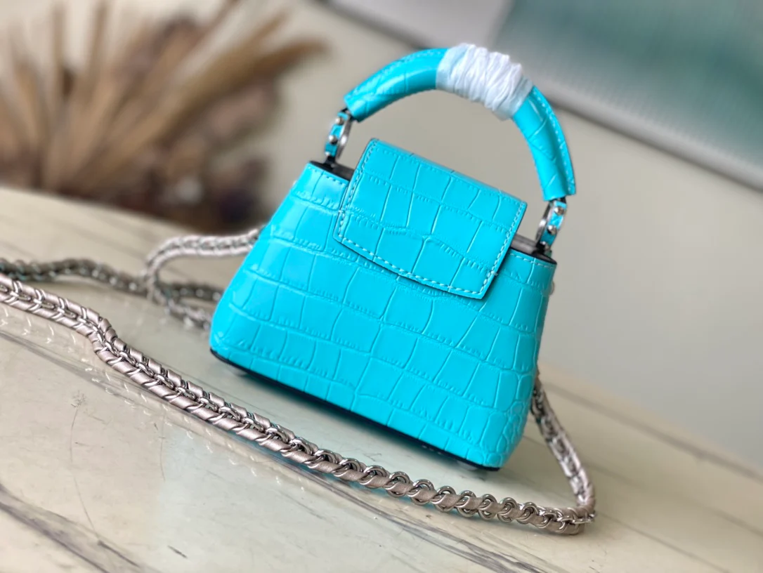 n48865-LV-capucines-bb сумка/сумка через плечо из глянцевой крокодиловой кожи синего цвета, мини