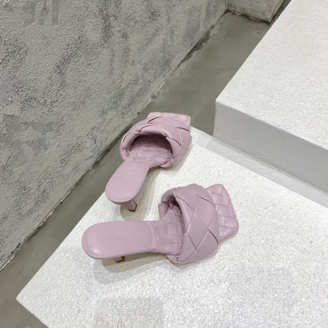 BV - Плетеные сандалии - Розовые