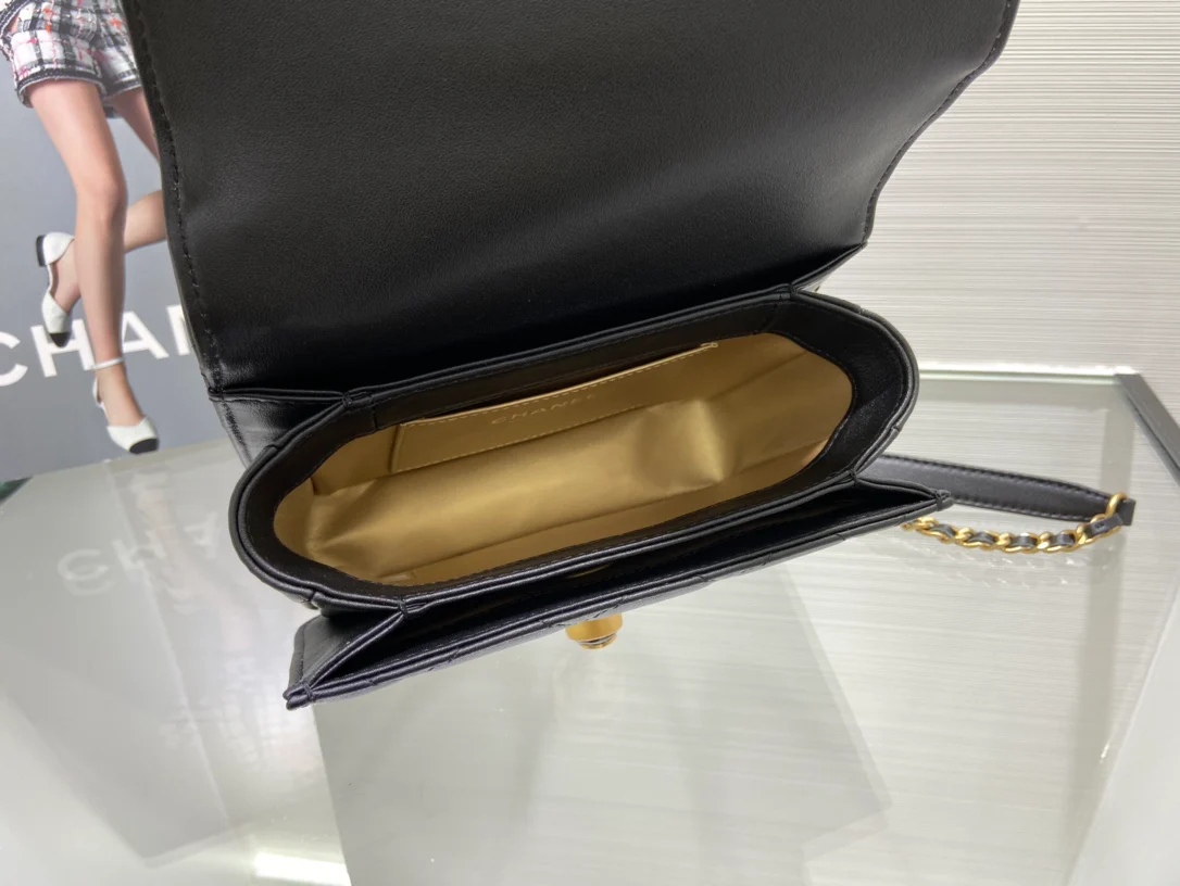 Сумка Chanel Coco Kingdom на цепочке