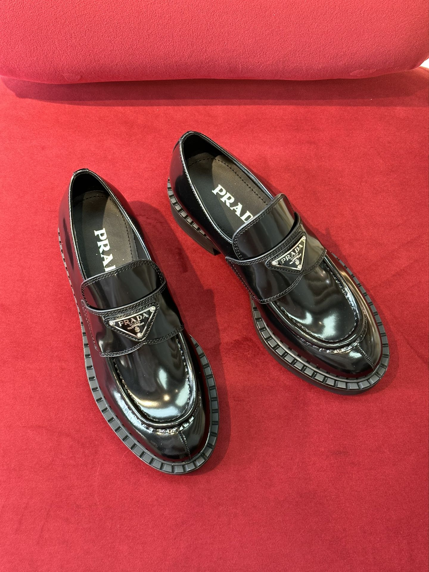 Новинка сезона весна/лето 2019 от Prada - Размер 23, улучшенная версия - классические лоферы