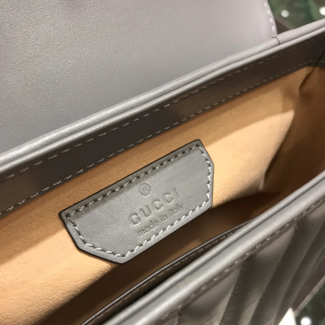 Сумка Gucci Marmont из геометрической коллекции