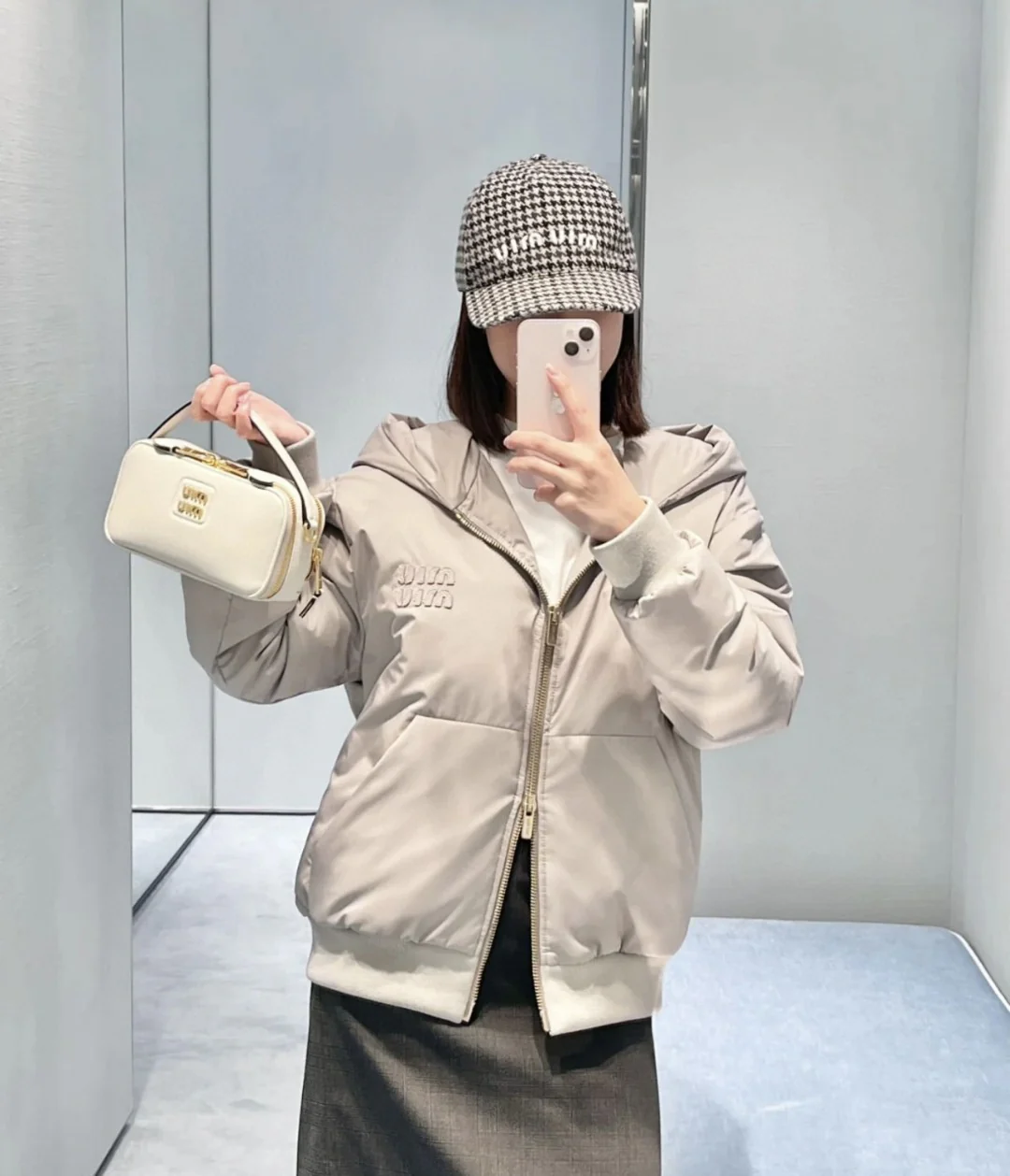 Miu Miu - Сумка/кроссбоди для фотоаппарата, осенне-зимняя коллекция - Полностью белая кожа