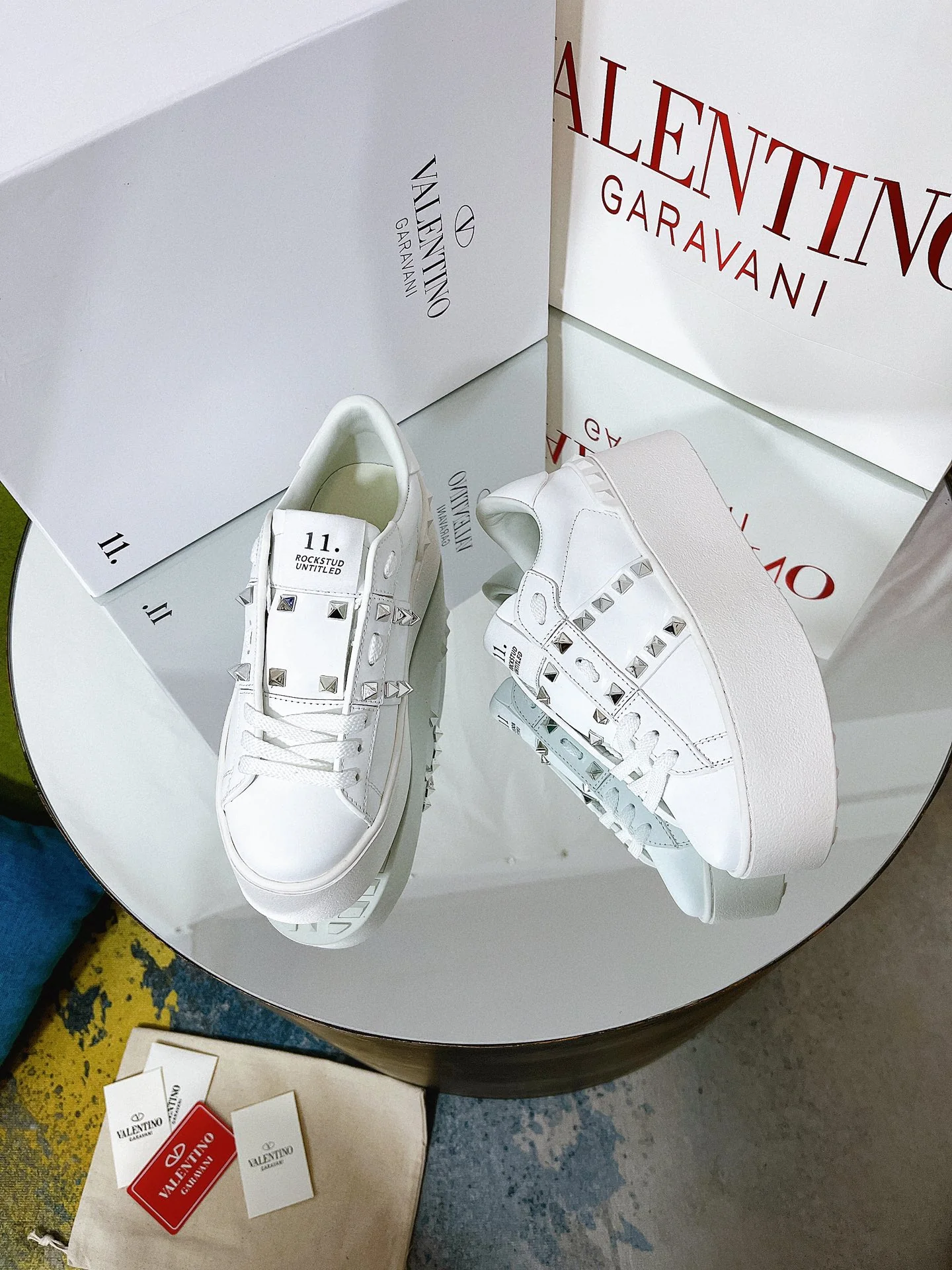 Белые повседневные кроссовки на платформе Valentino - белые