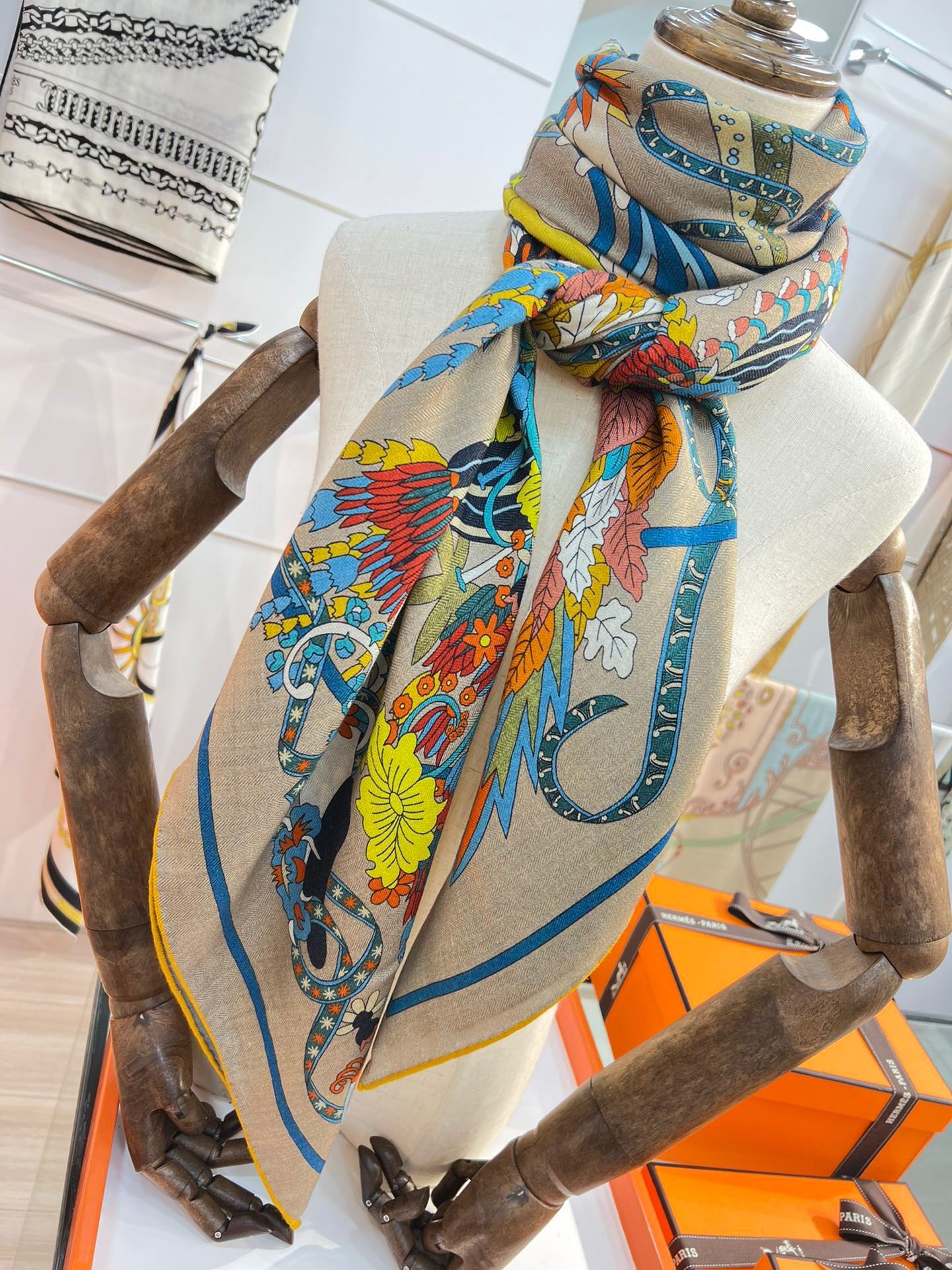 Двусторонняя шаль Hermes из шелка и кашемира - 140 см