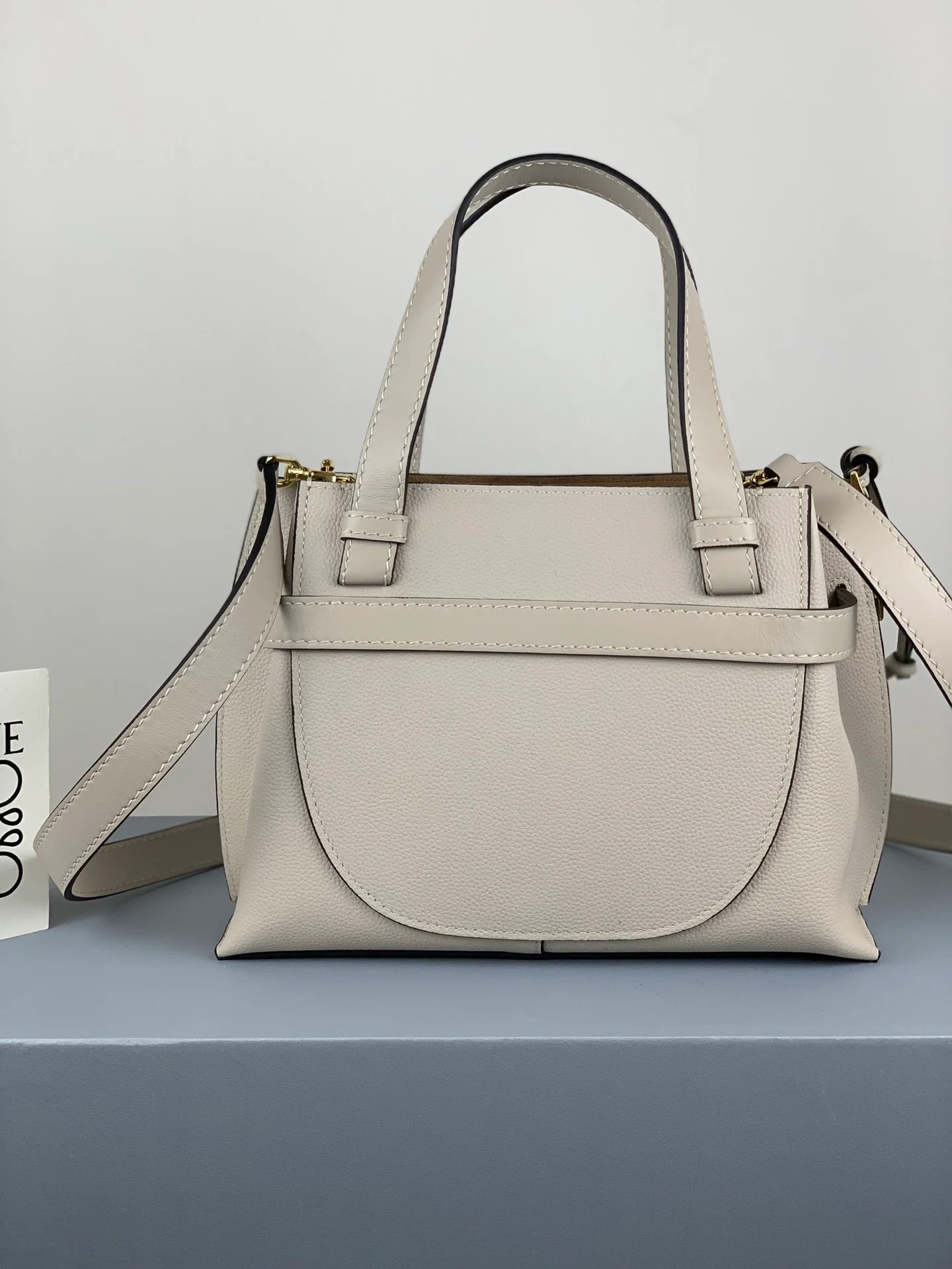 Мини-сумочка Loewe-gate-1