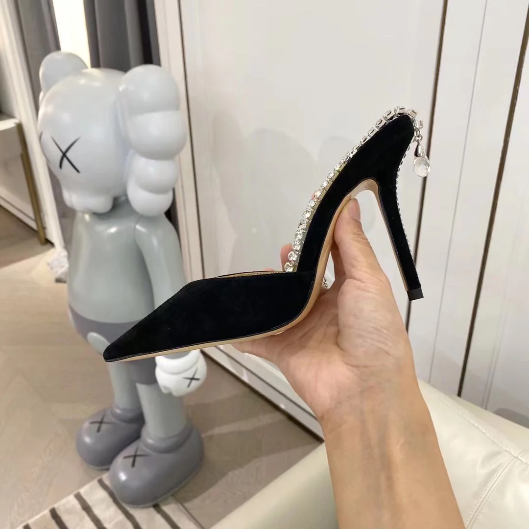 Jimmy - Цепочка с крестом и стразами - Туфли на высоком каблуке - 1