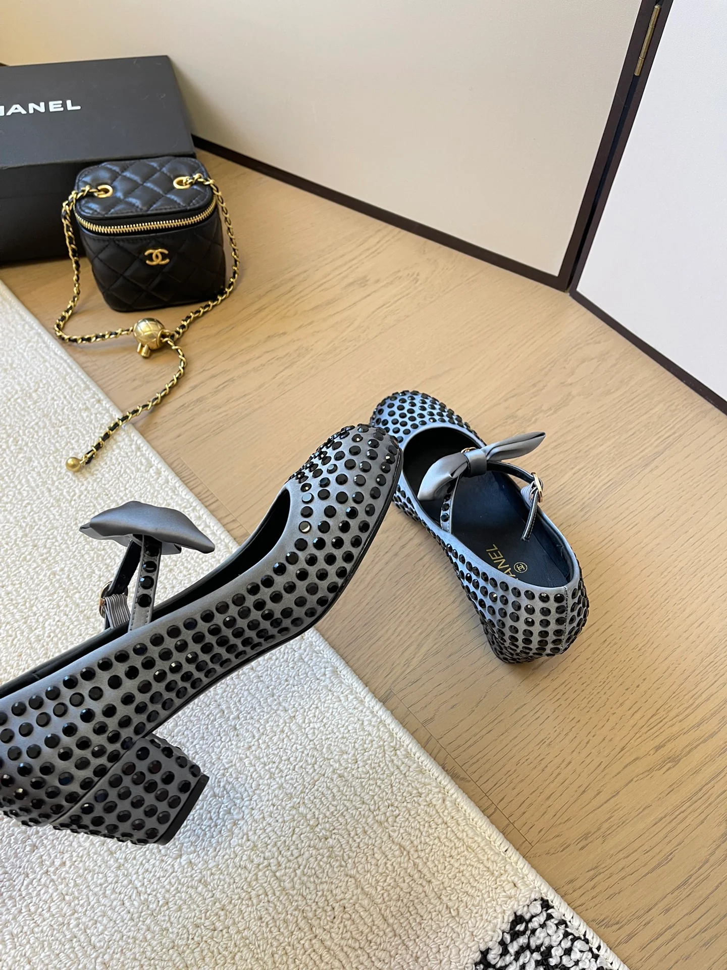 Балетки Chanel 2024 Ribbon Ballet Flats - серые