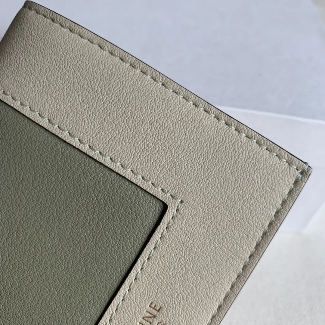 Celine - Короткий кошелек - Бежевый с светло-зелеными элементами