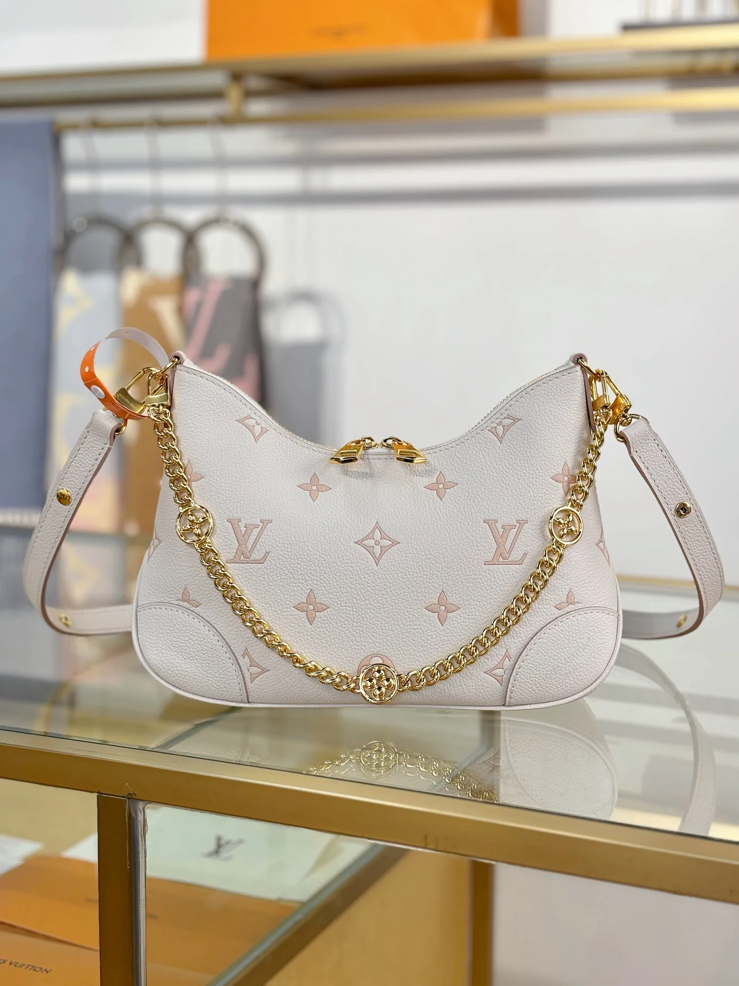 LV-m14634-boulogne handbag-white
