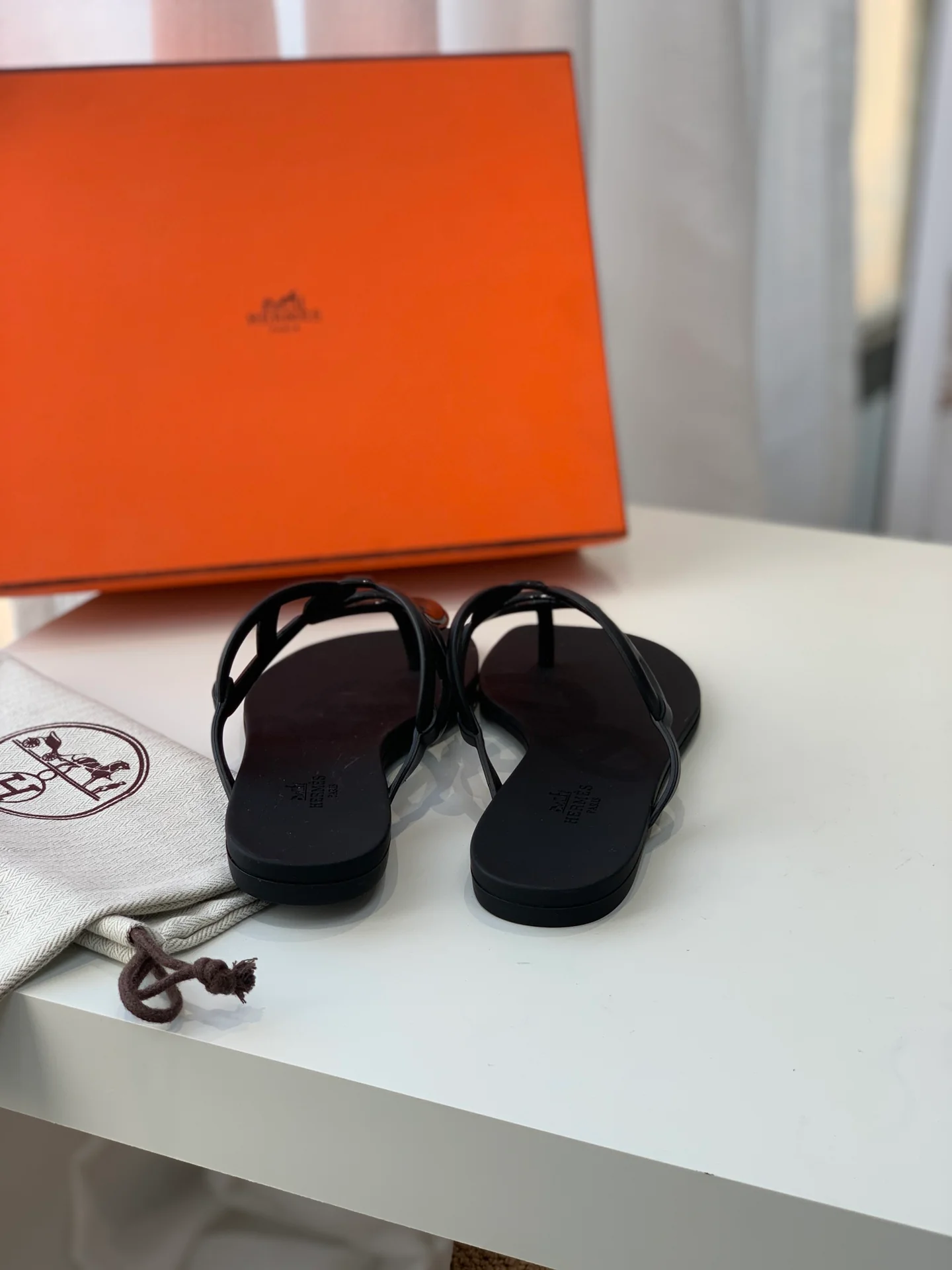 Новые шлепанцы Hermes-aloha 