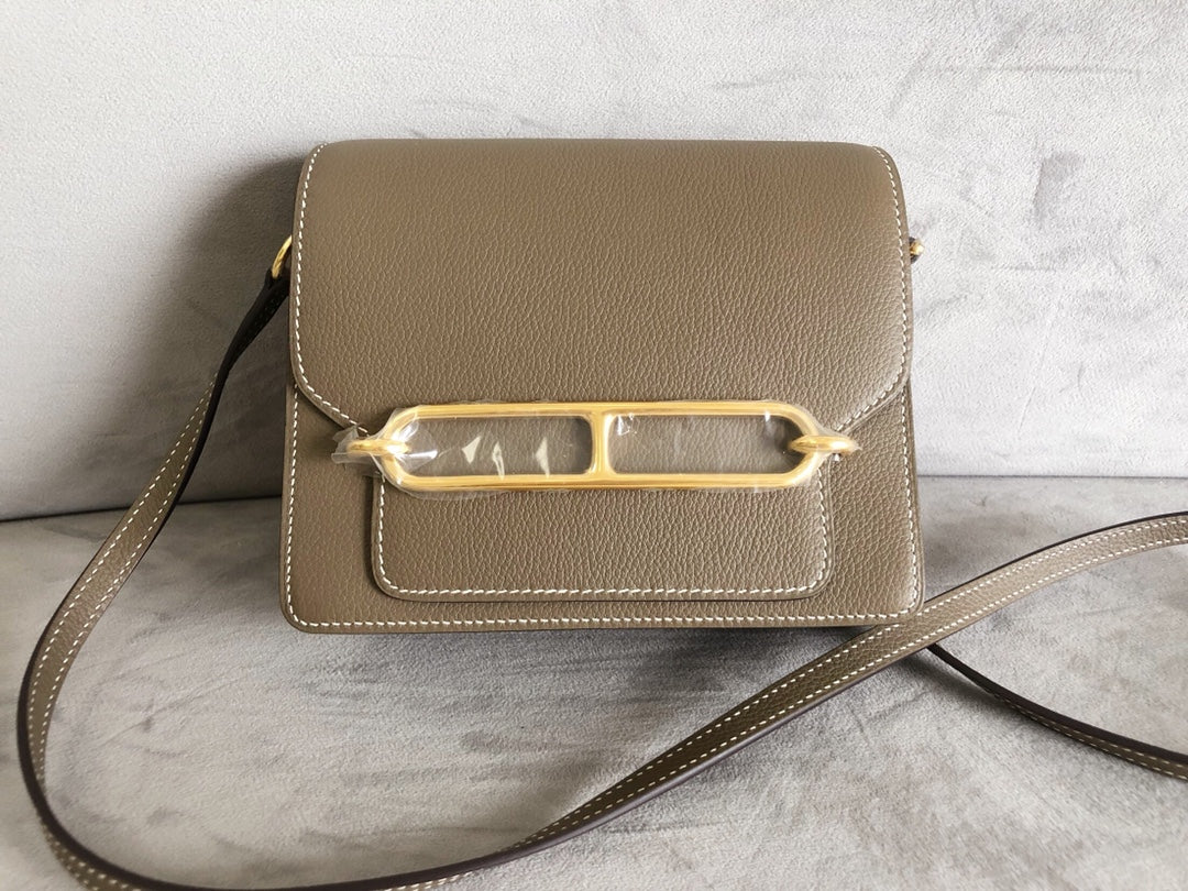 Hermes Roulis 19, пряжка цвета ?слоновий серый? с золотой отделкой