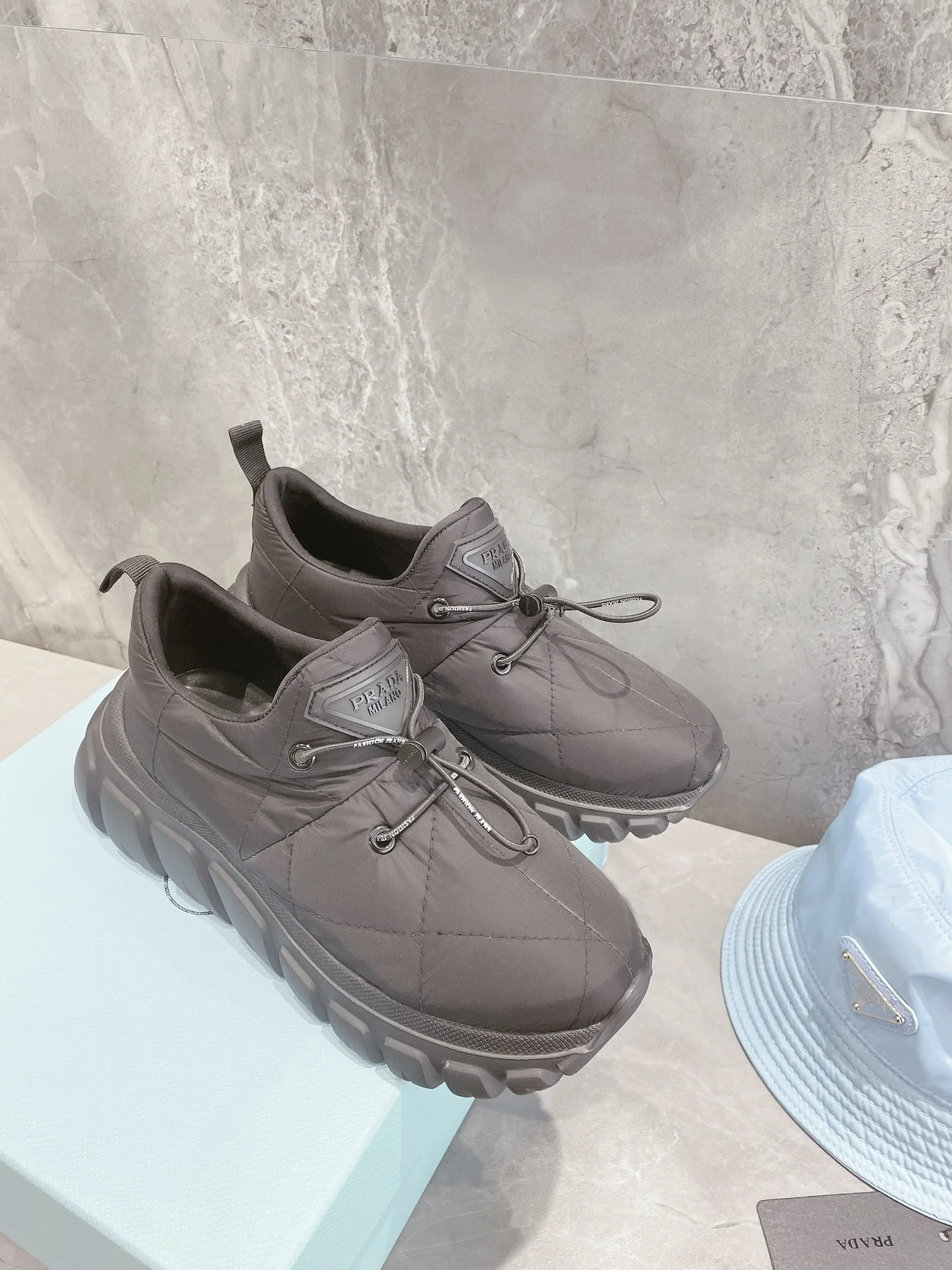 Обувь Prada - Prada - ультралегкая - кроссовки - повседневная обувь - серая