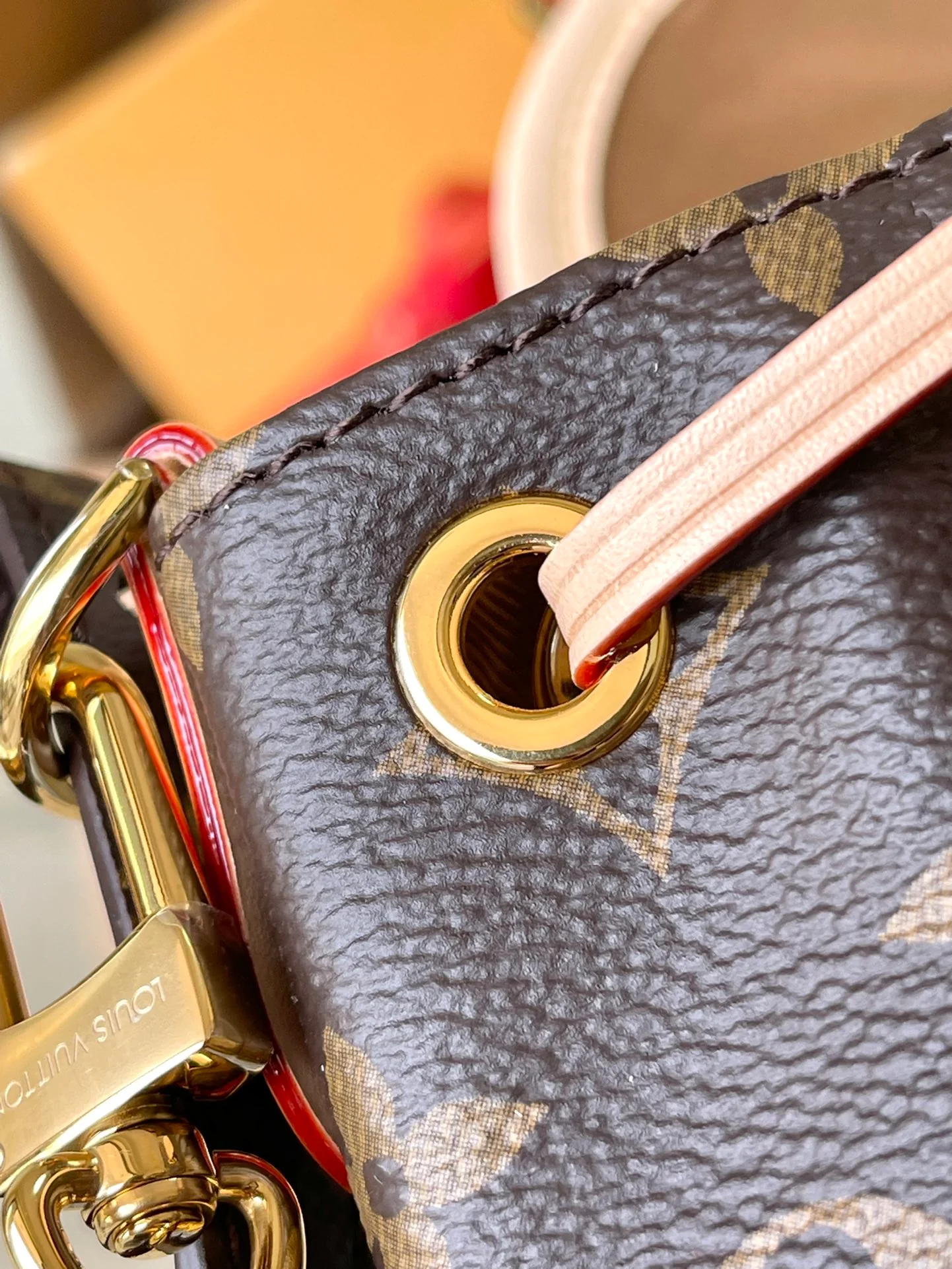 m46932-LV-excursion-backpack