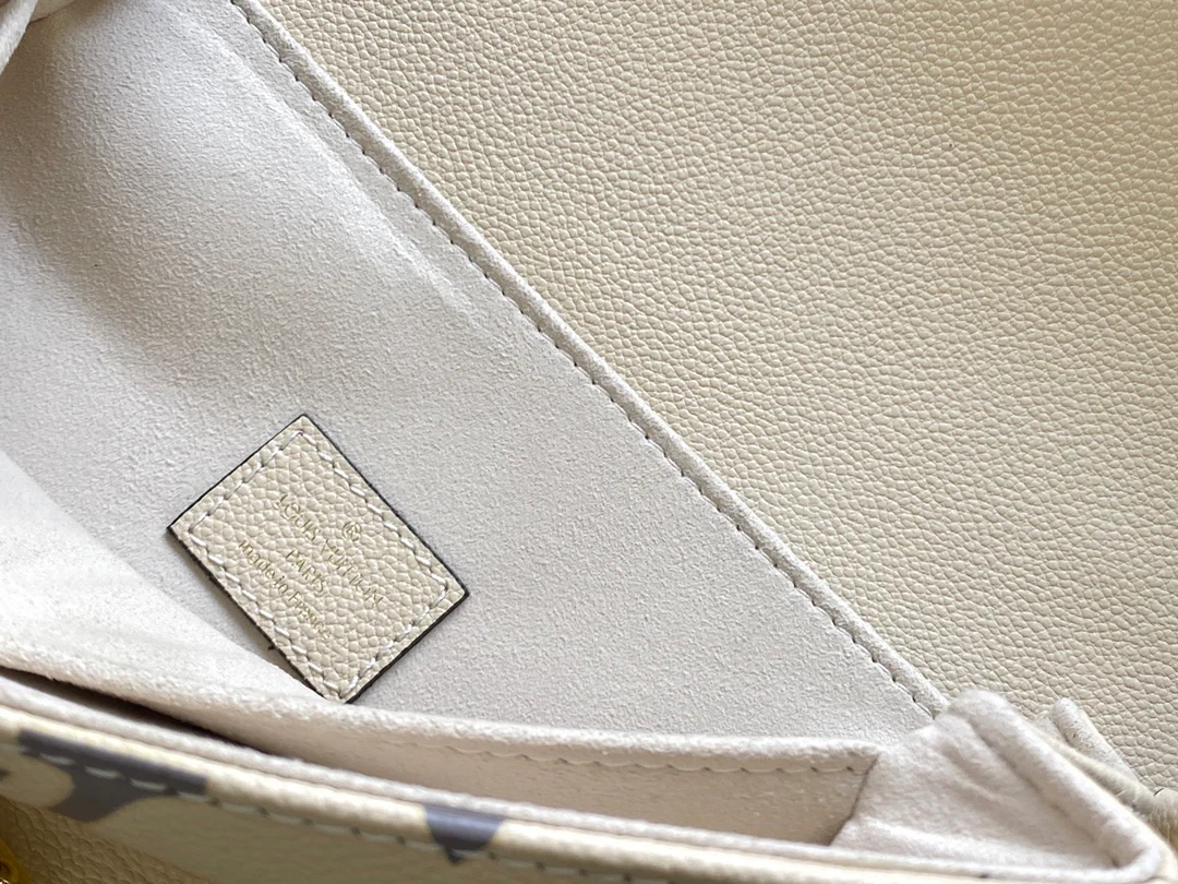 lv-m45384-cream white Pochette-metis-handbag
