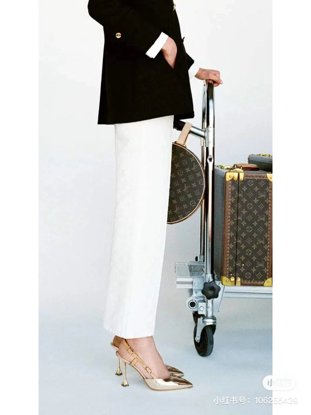 Новинка весны/лета 2023 - Коллекция Blossom Elegance - Босоножки на высоком каблуке - 7-5 см - Золотистые