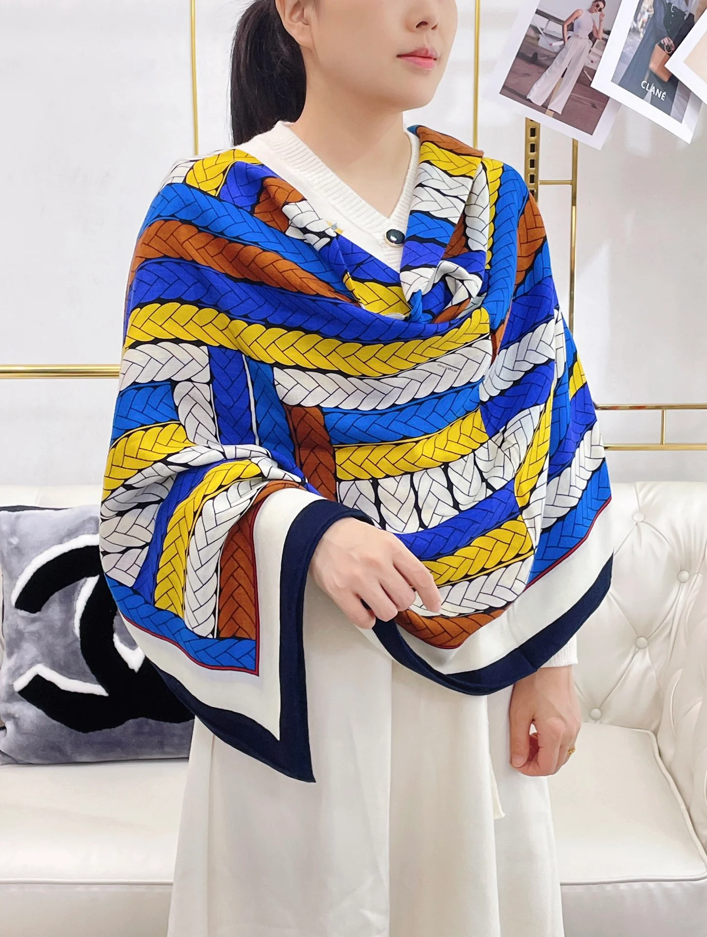 Шарф Hermes с переплетенными буквами H-H - 140 см - 70% кашемир - 30% шелк - 1 шт.