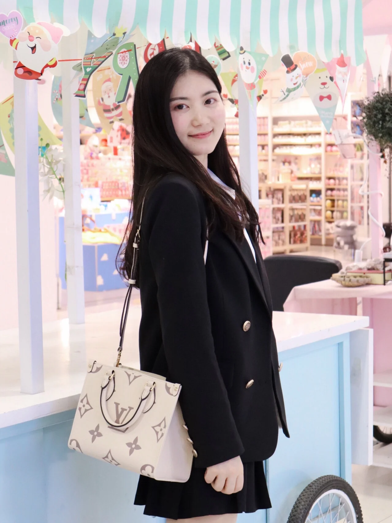 m45495-LV-onthego-mm-Сумка через плечо-белая