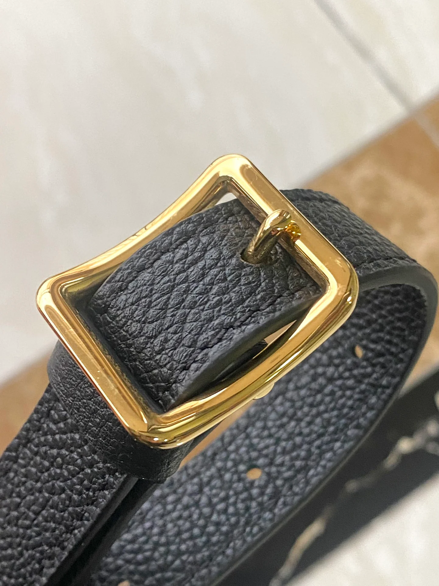 m46725-LV-loop-hobo-large-half-moon bag-black