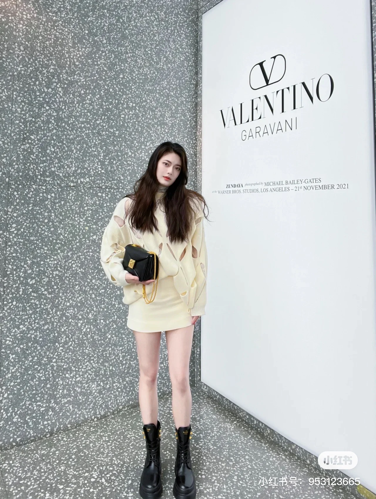 Новинка сезона осень/зима 2022 от Valentino - Ботинки Dr. Martens - 1